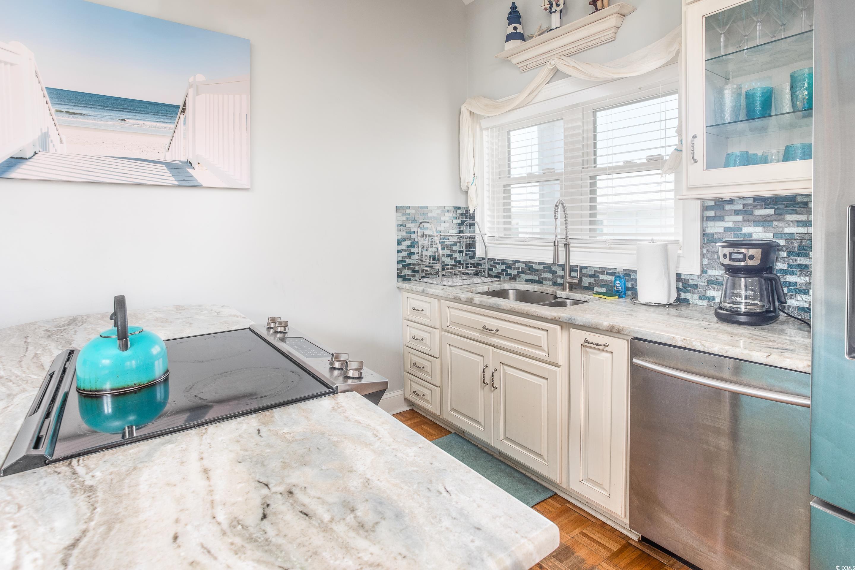 1619 Dolphin St. Property Photo 11