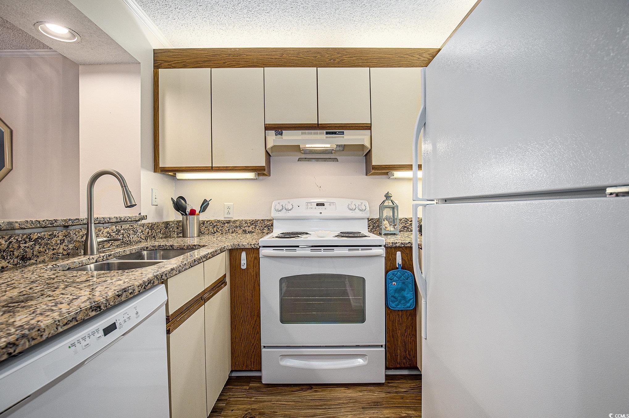 491 Ocean Creek Dr. Property Photo 12