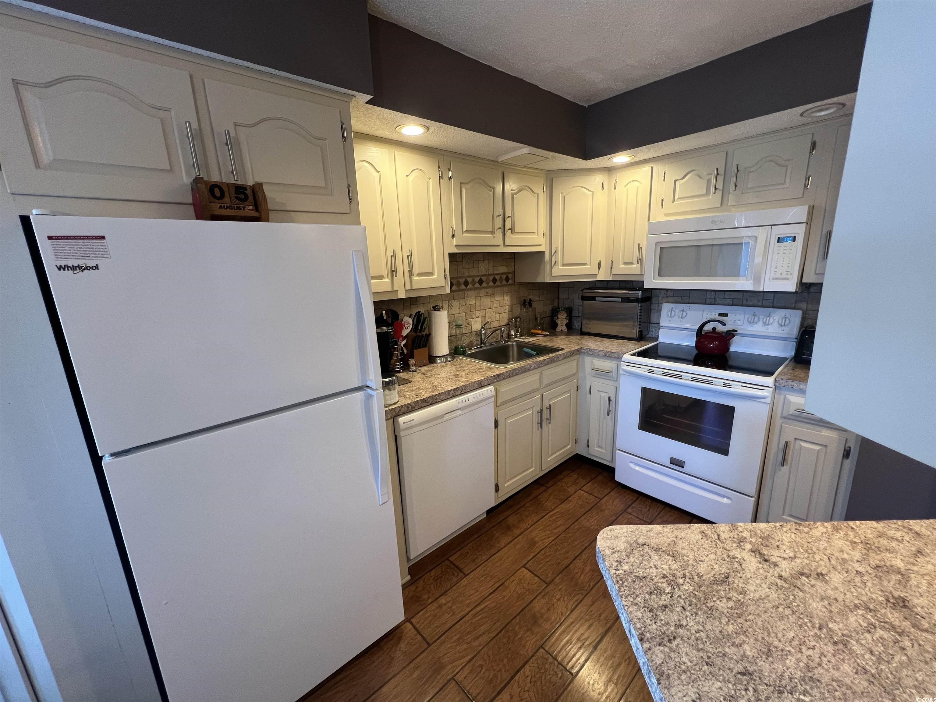 4238 Pinehurst Circle Property Photo 8