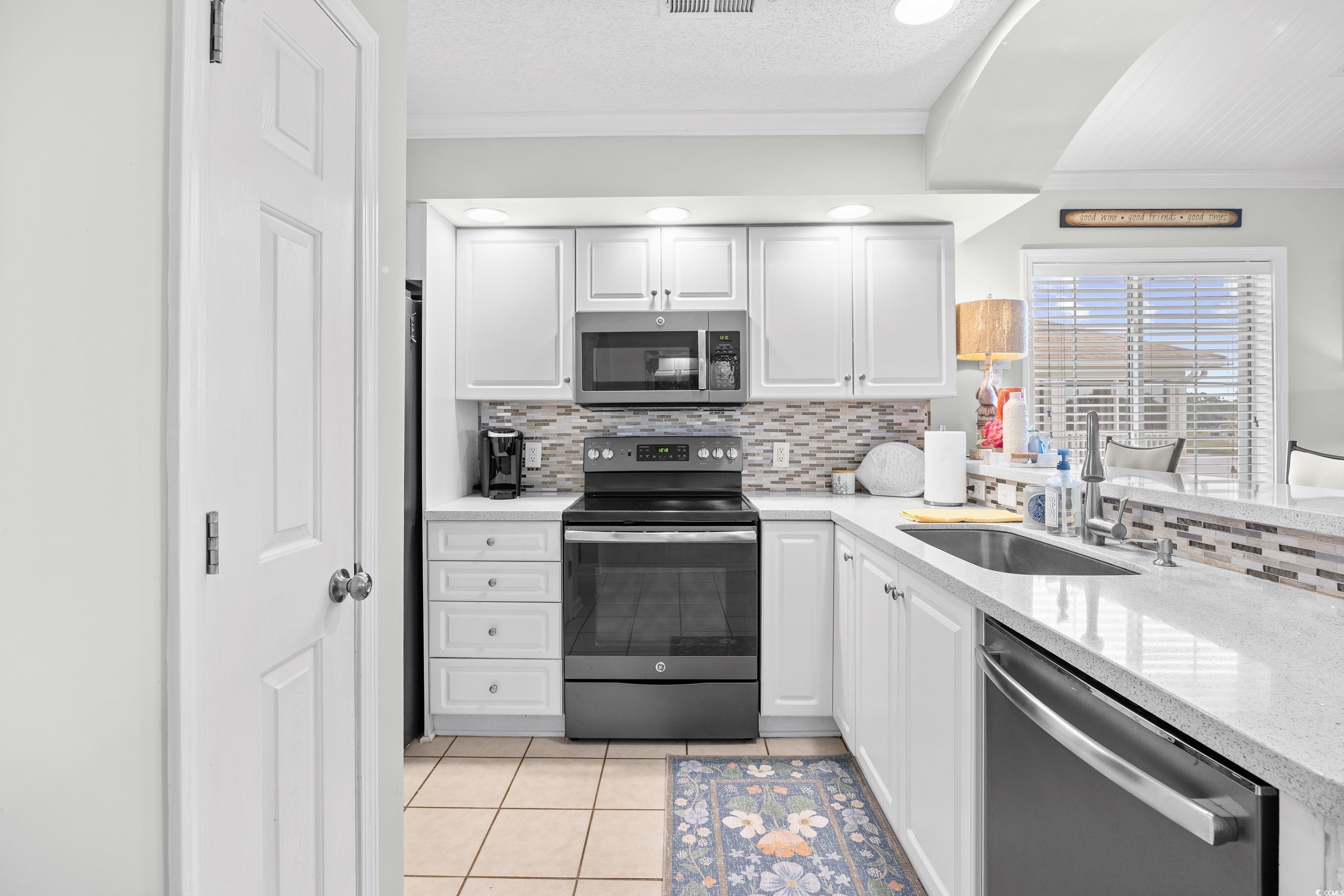 4405 Eastport Blvd. Property Photo 7