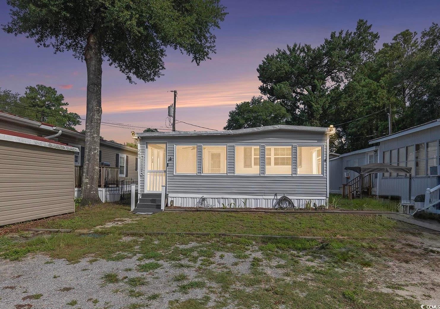 9700 Kings Rd. Property Photo 1