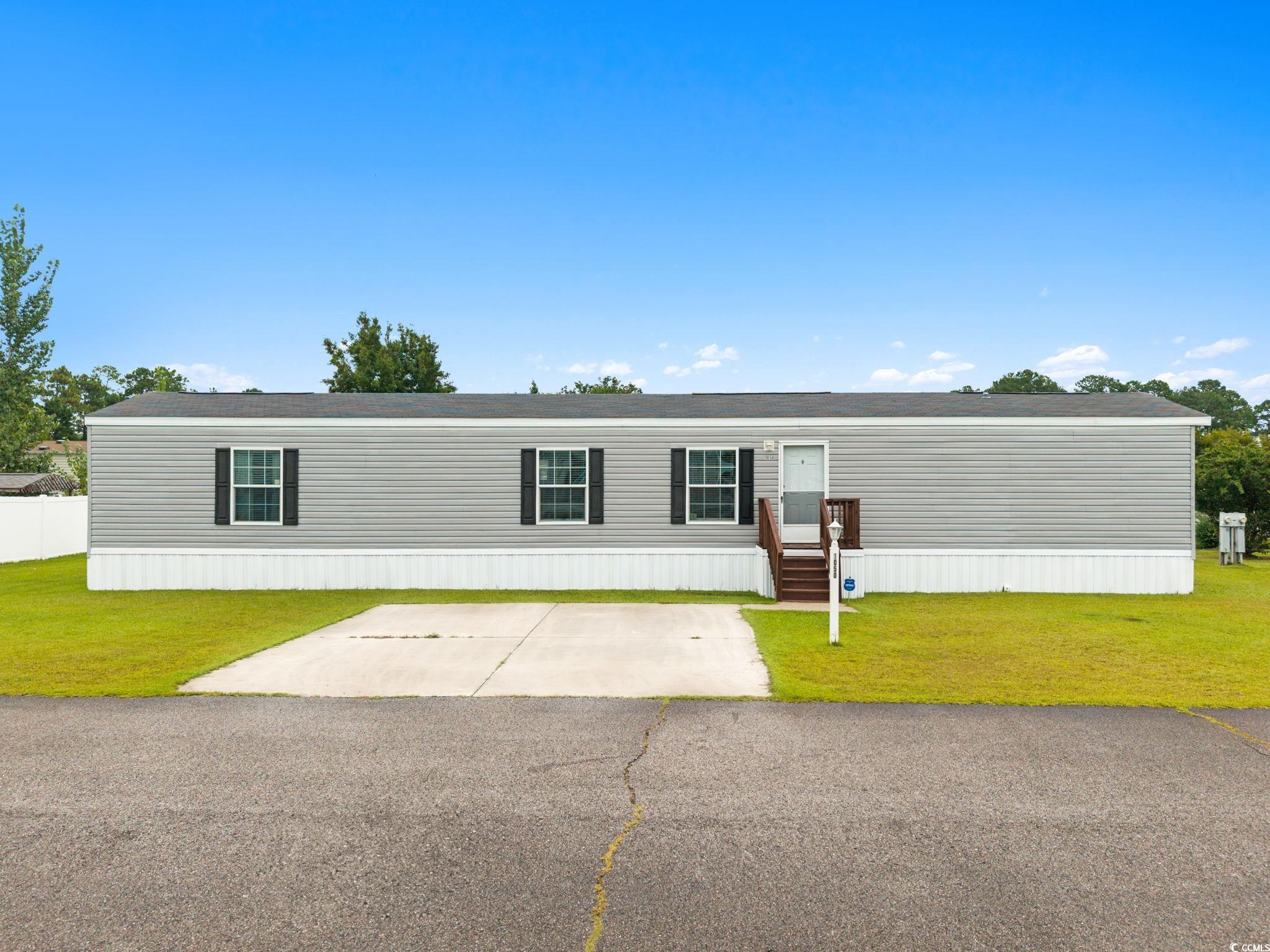 1050 Colonial Ln. Property Photo 1