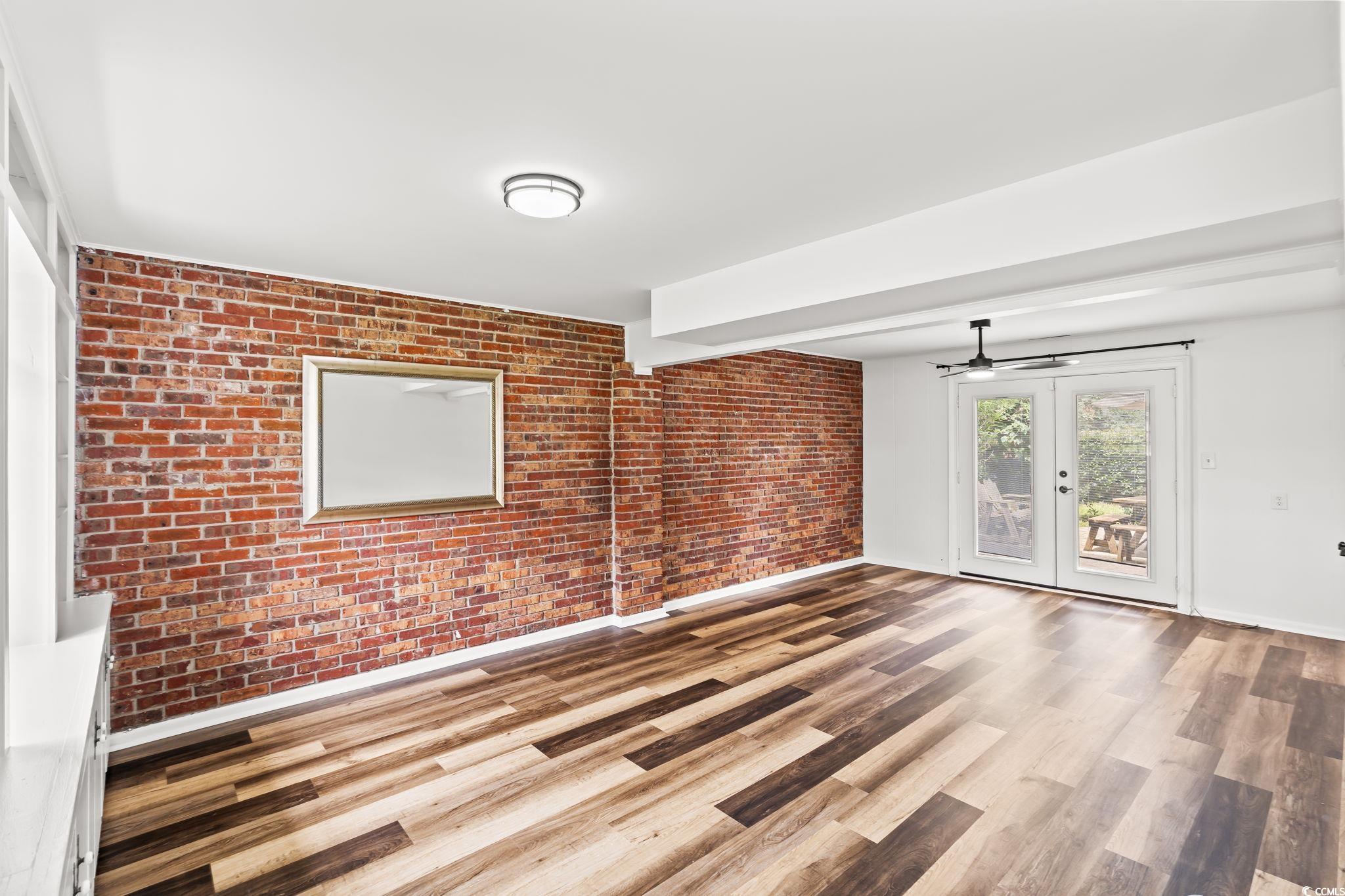 512 62nd Ave. N Property Photo 3