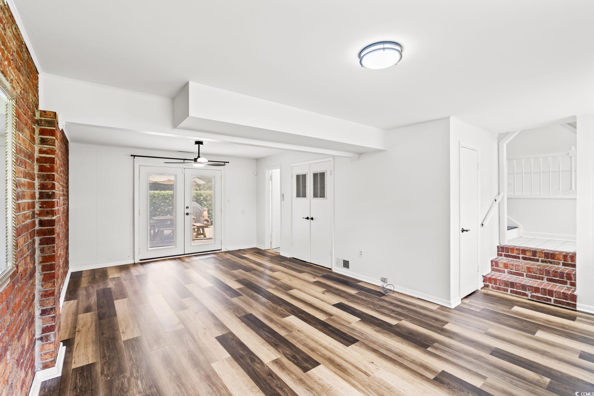 512 62nd Ave. N Property Photo 4