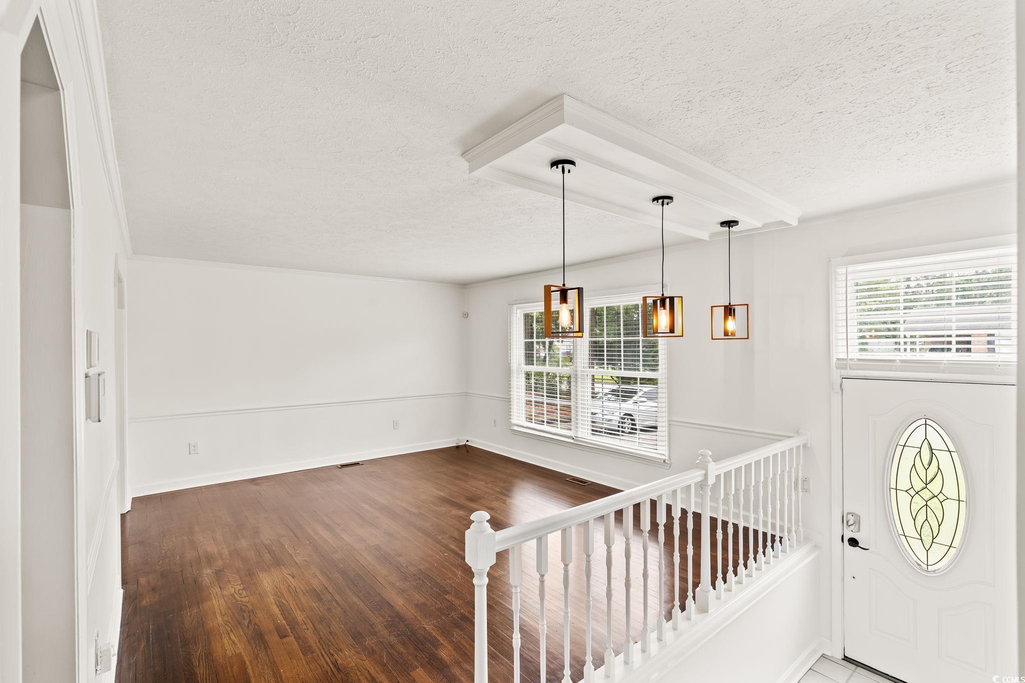 512 62nd Ave. N Property Photo 6