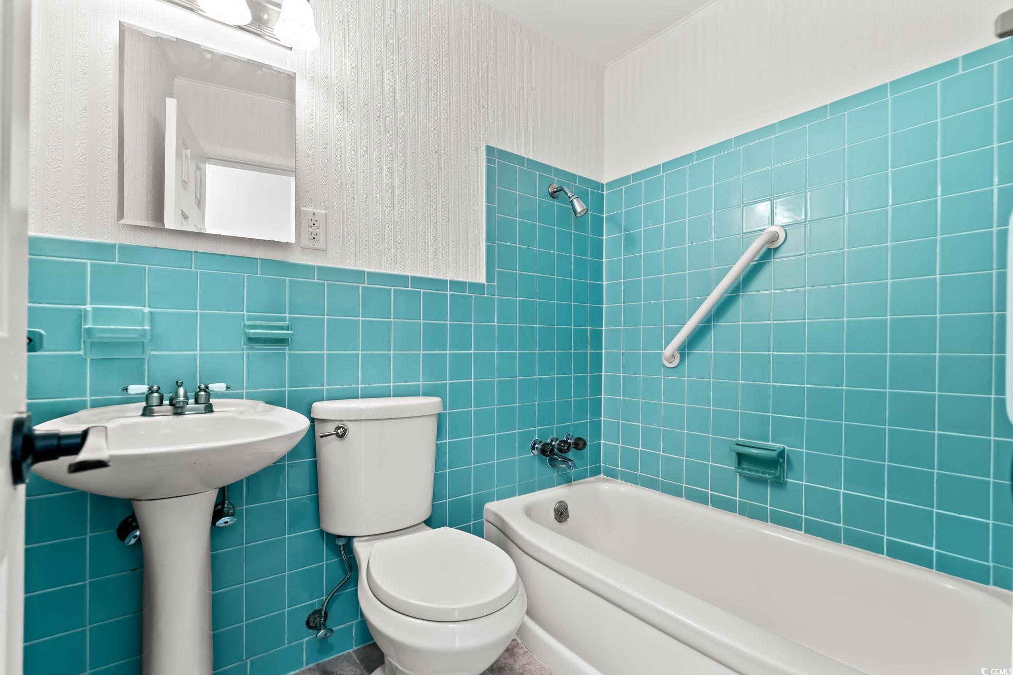 512 62nd Ave. N Property Photo 15