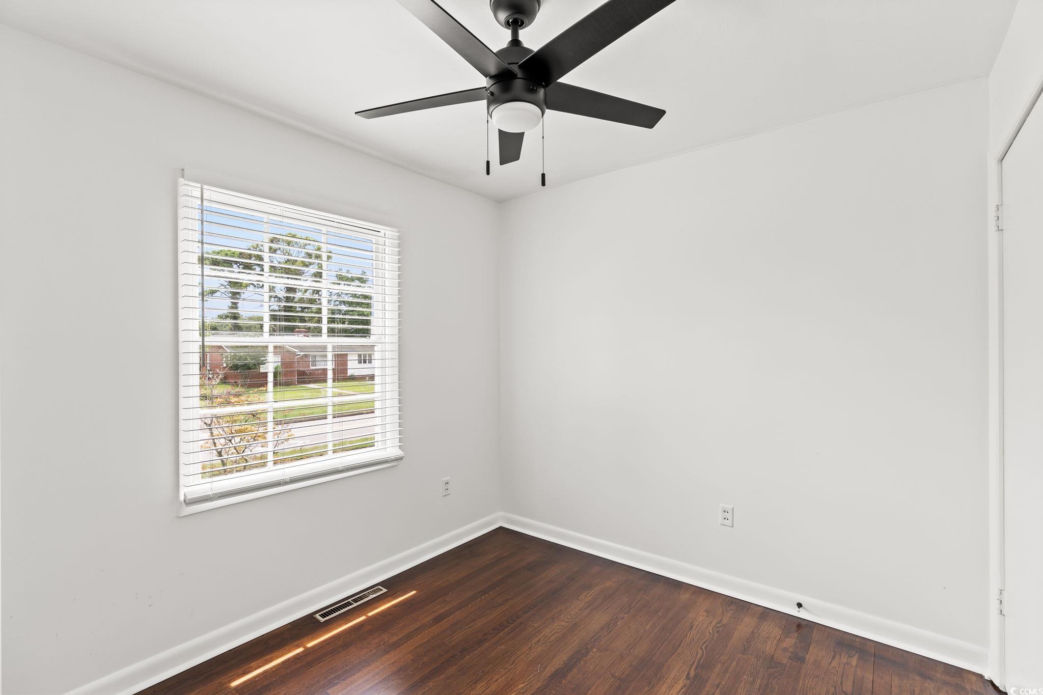 512 62nd Ave. N Property Photo 16