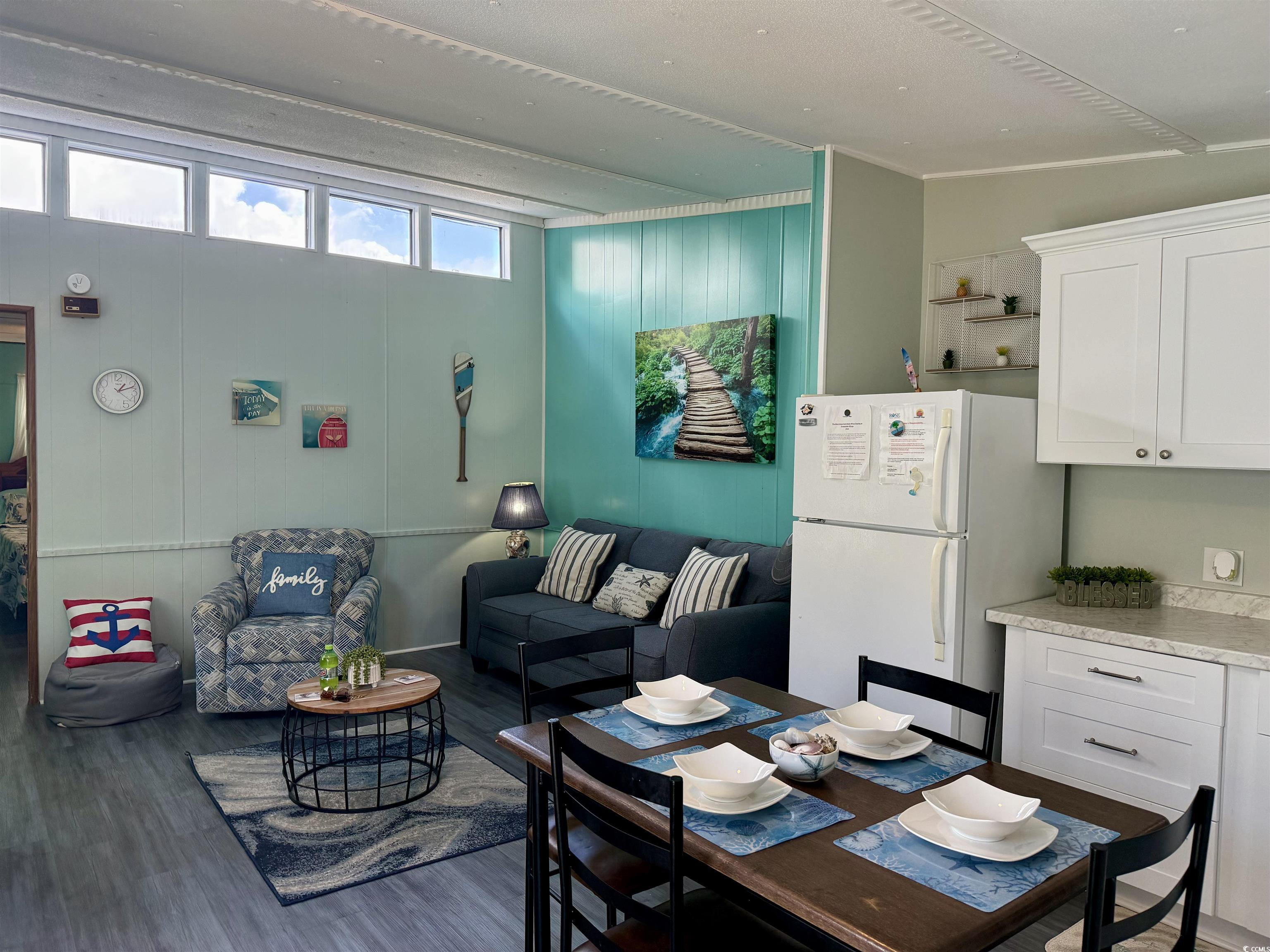 1672 Falcon Property Photo 4