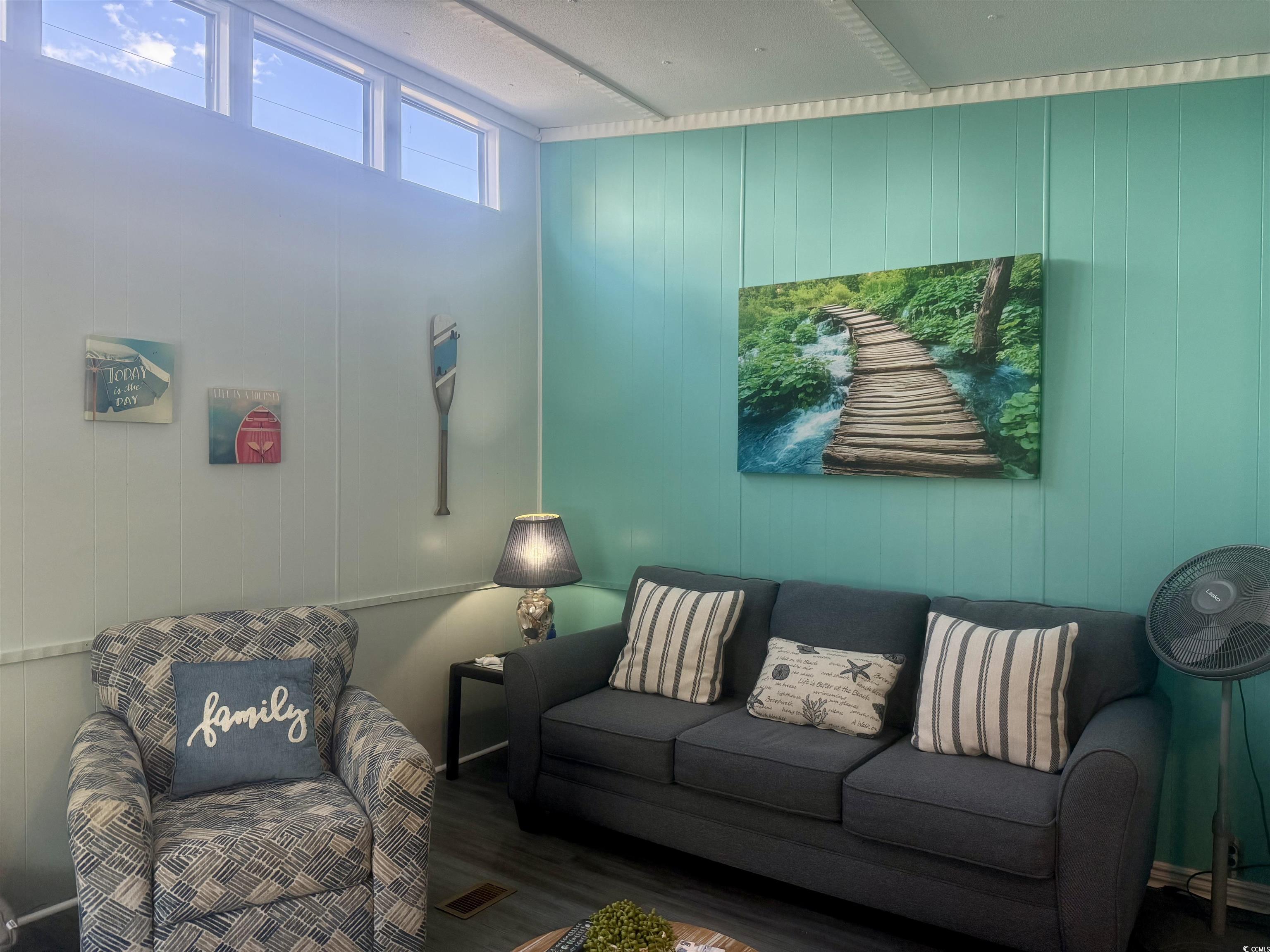 1672 Falcon Property Photo 6