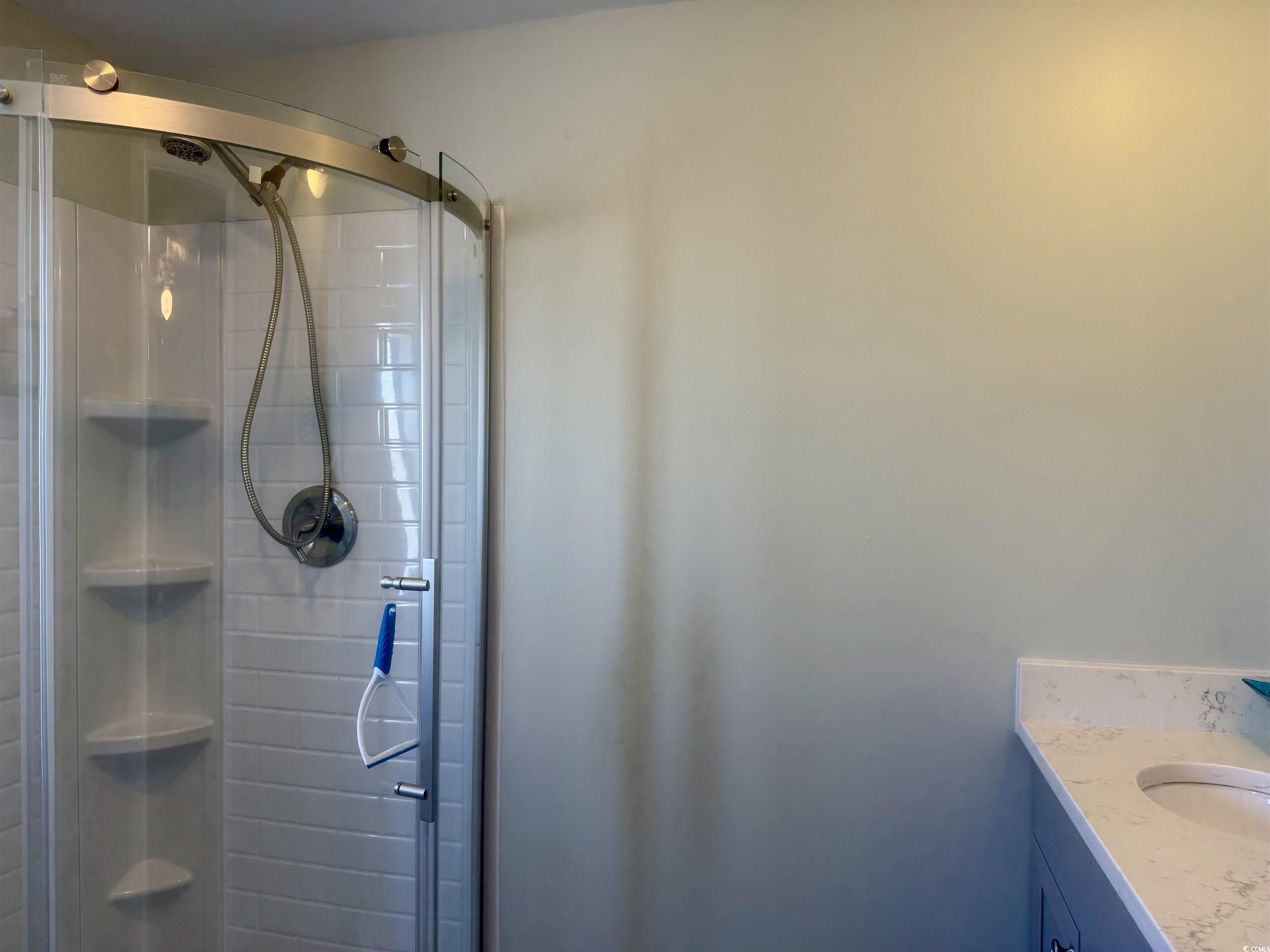 1672 Falcon Property Photo 8