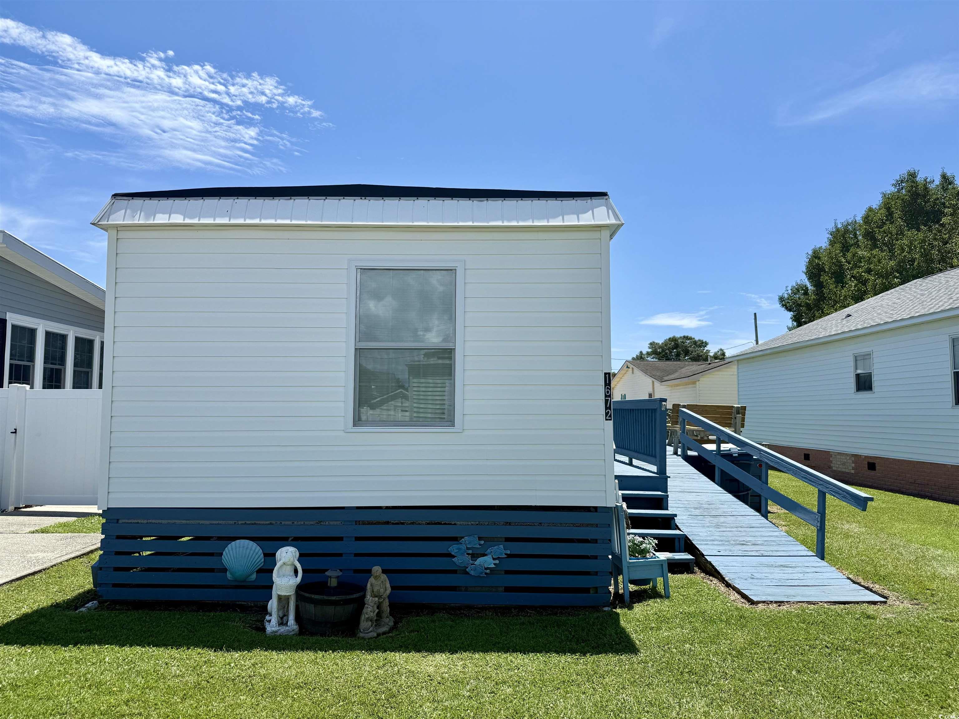 1672 Falcon Property Photo 18