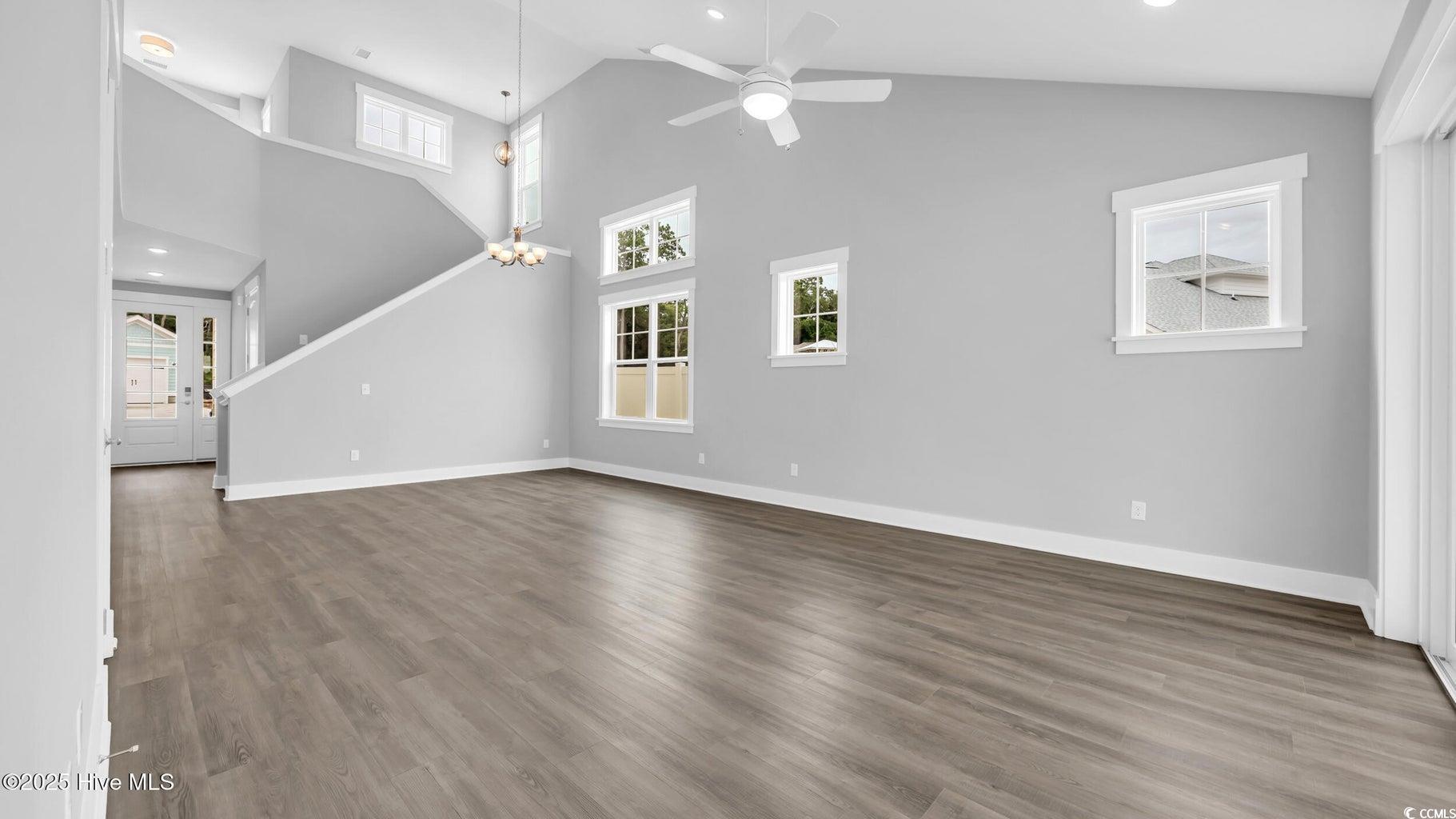 1975 Indigo Cove Way Property Photo 3