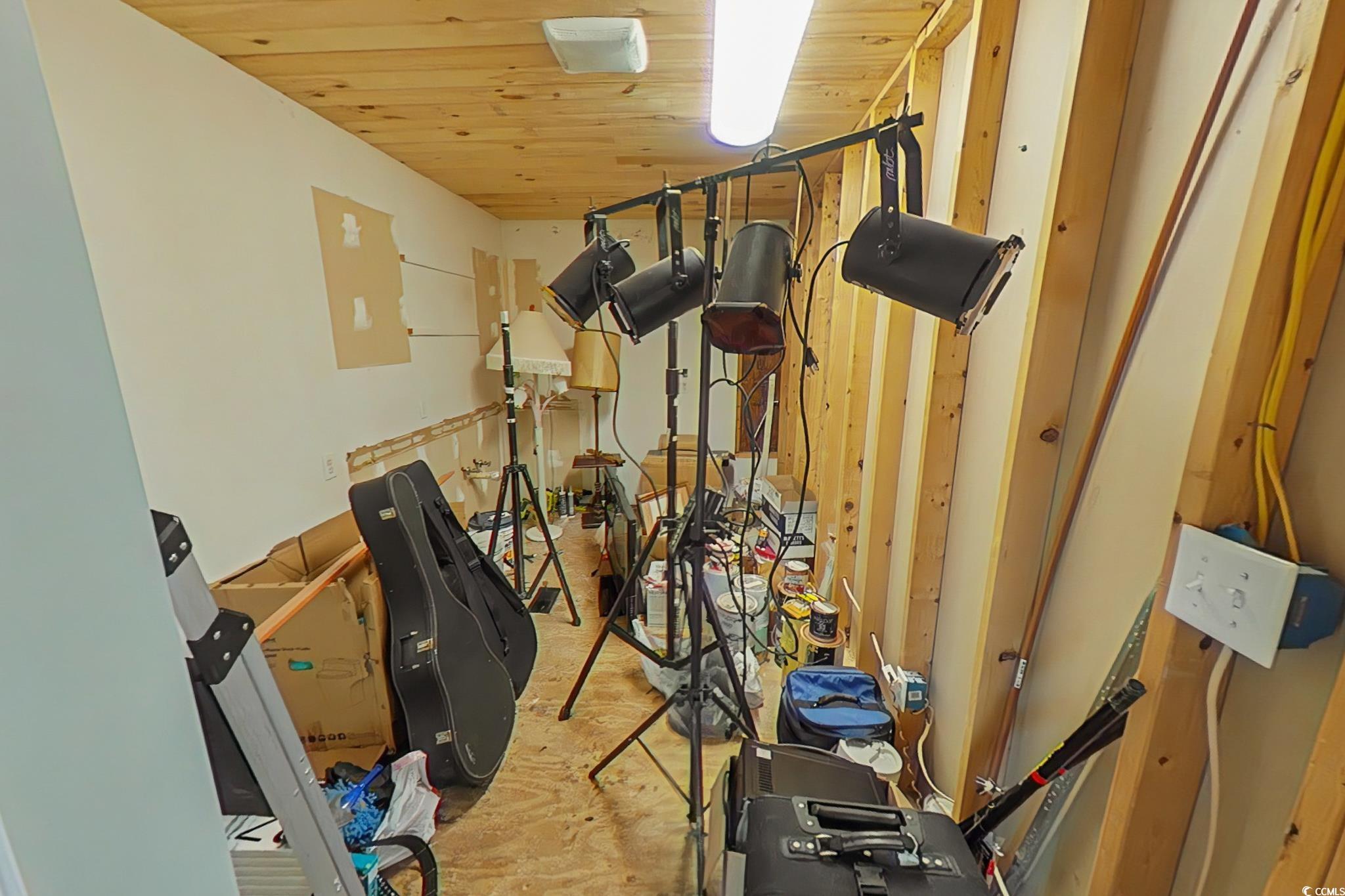 5865 Creekside Dr. Property Photo 11