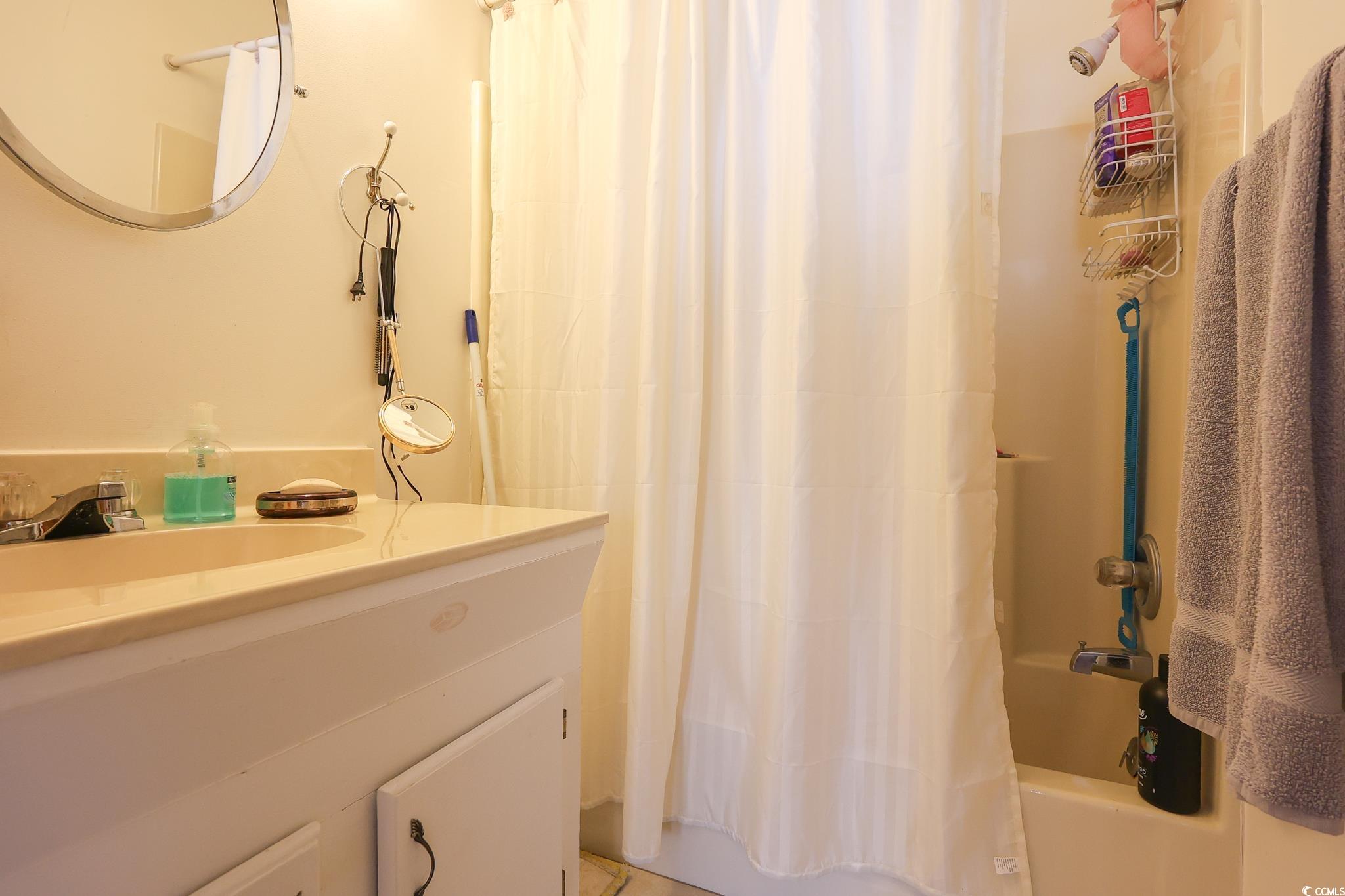 5865 Creekside Dr. Property Photo 21