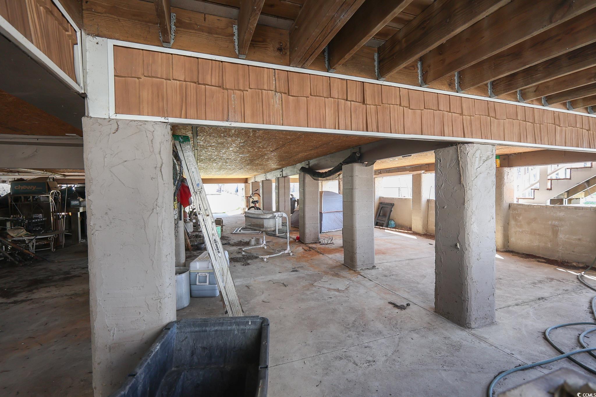 5865 Creekside Dr. Property Photo 36