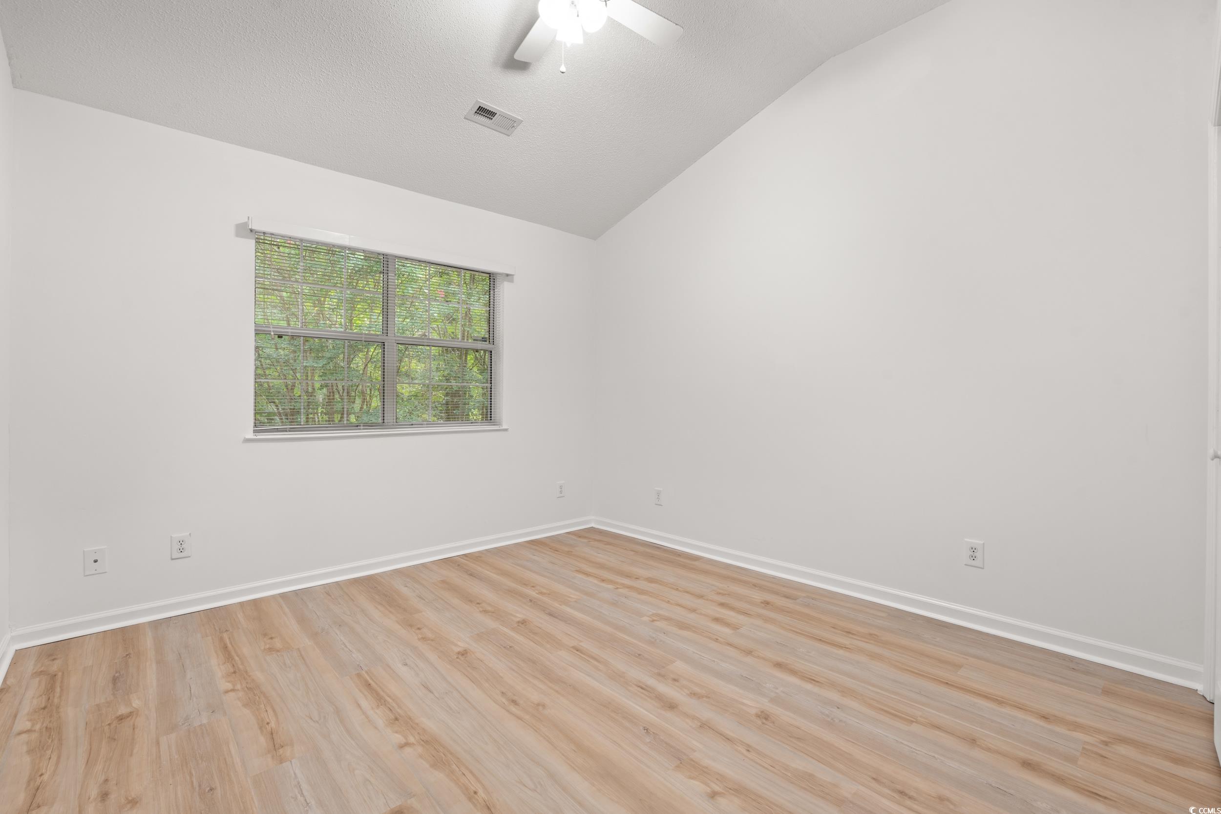 4542 Mandi Ave. Property Photo 6