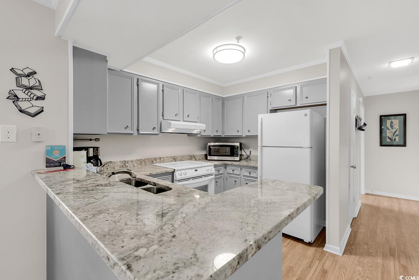 9580 Shore Dr. Property Photo 6