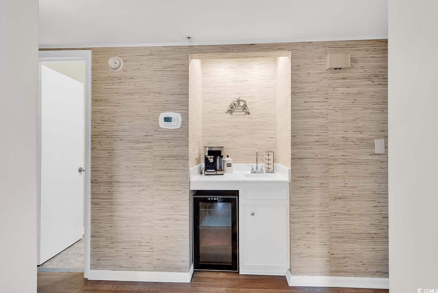 9580 Shore Dr. Property Photo 12