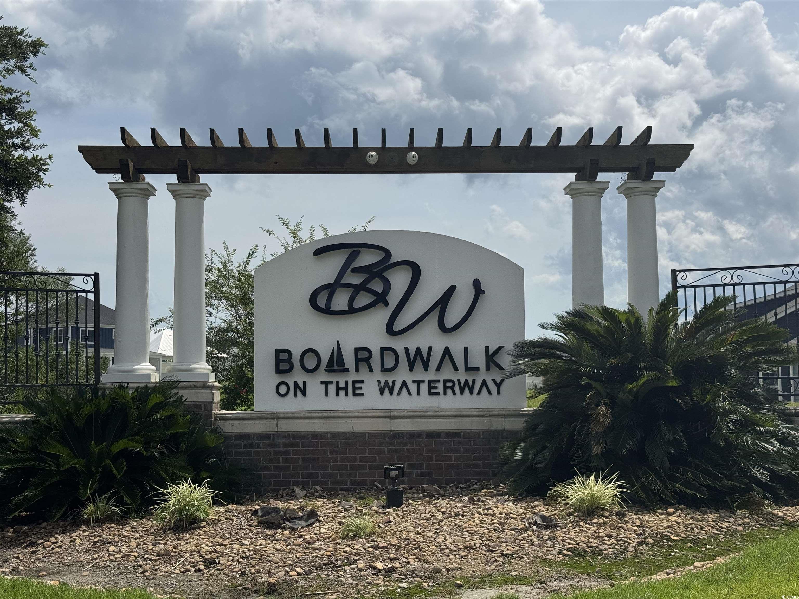 410 Harbour View Dr. Property Photo 3