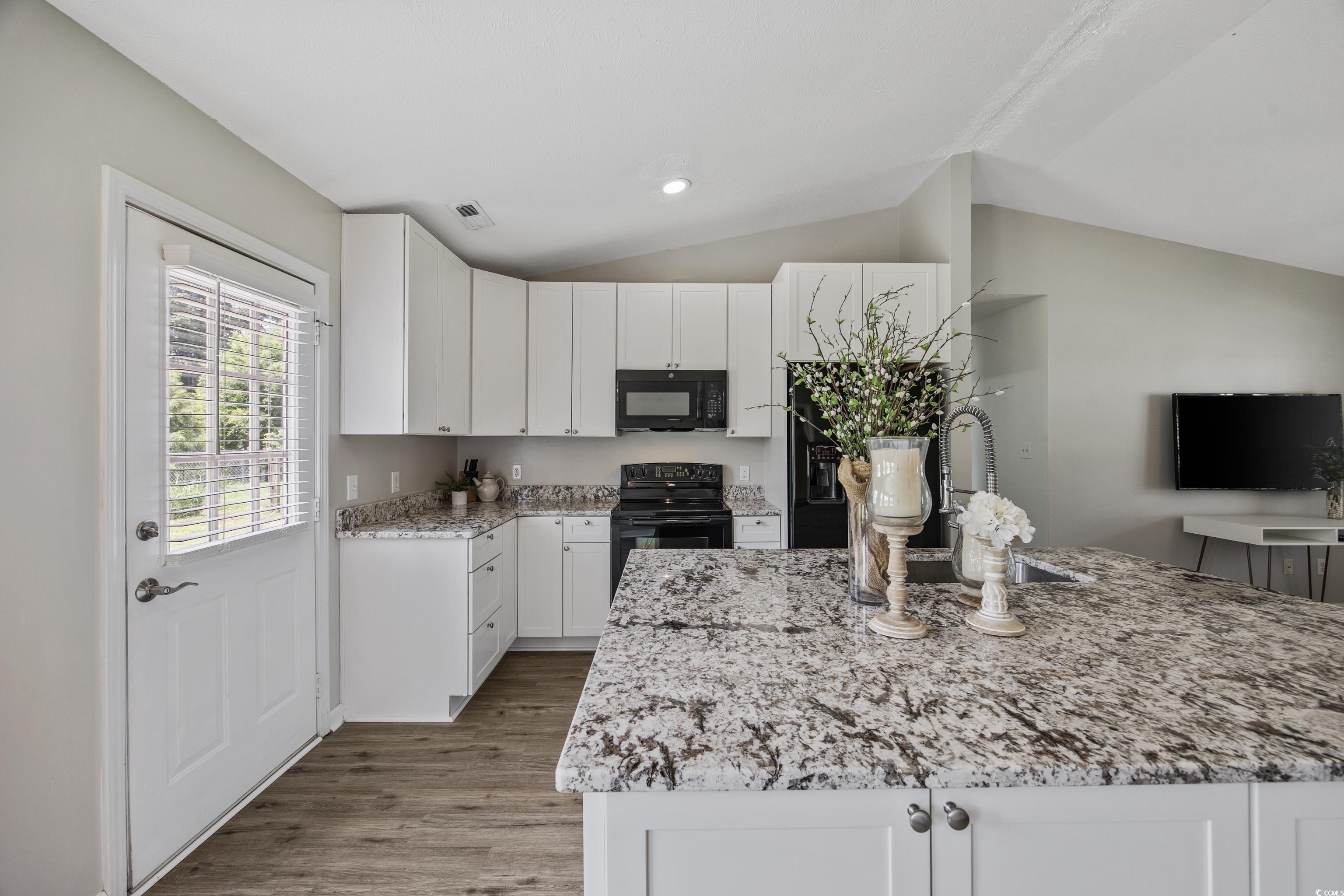 315 Kildare Ct. Property Photo 10