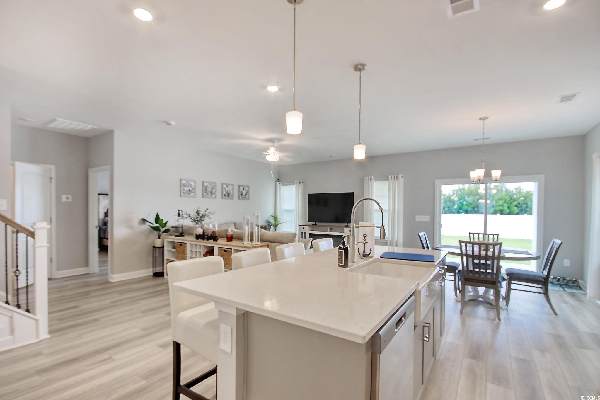 741 Enchantment Loop Property Photo 8