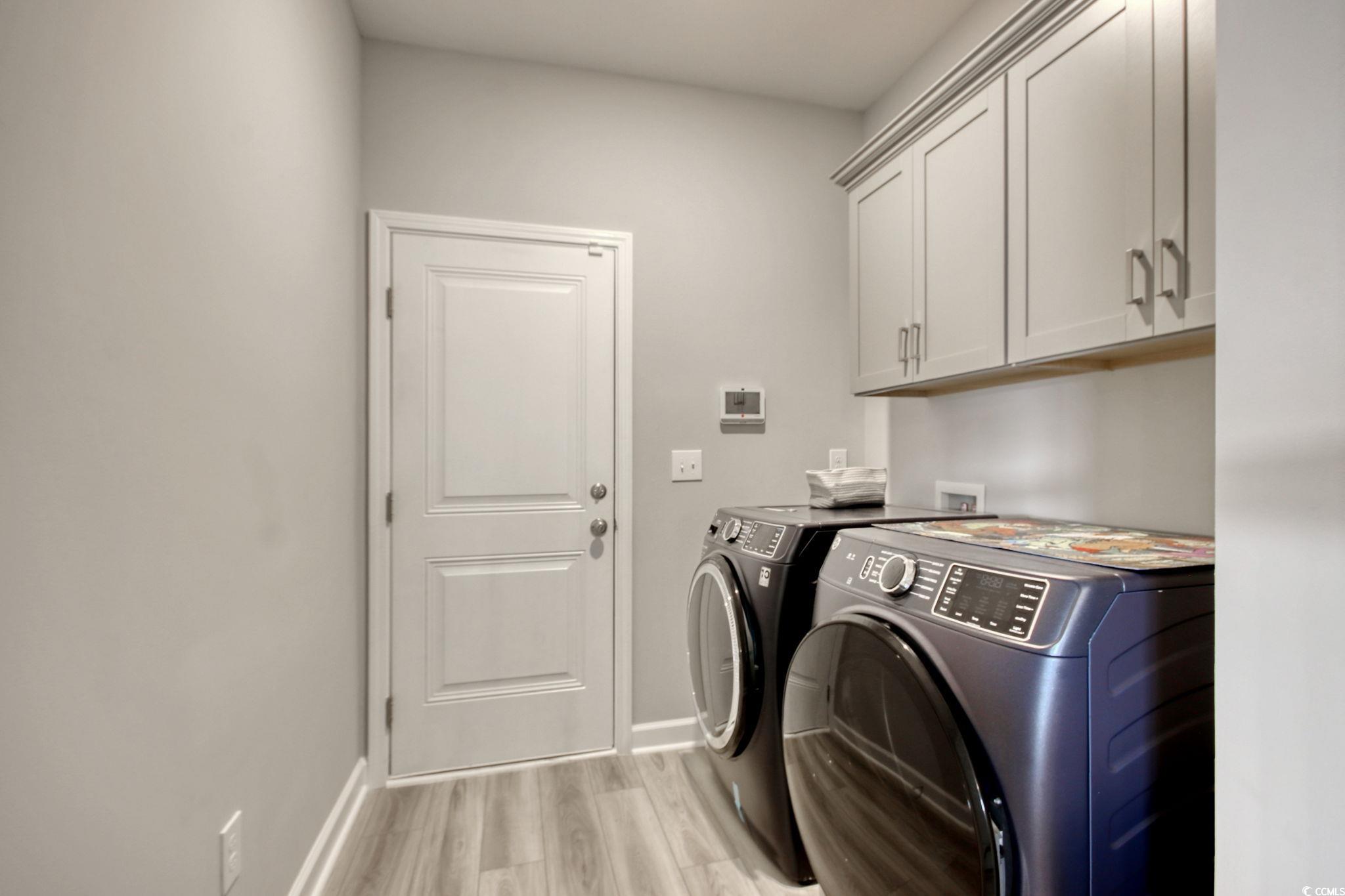 741 Enchantment Loop Property Photo 31