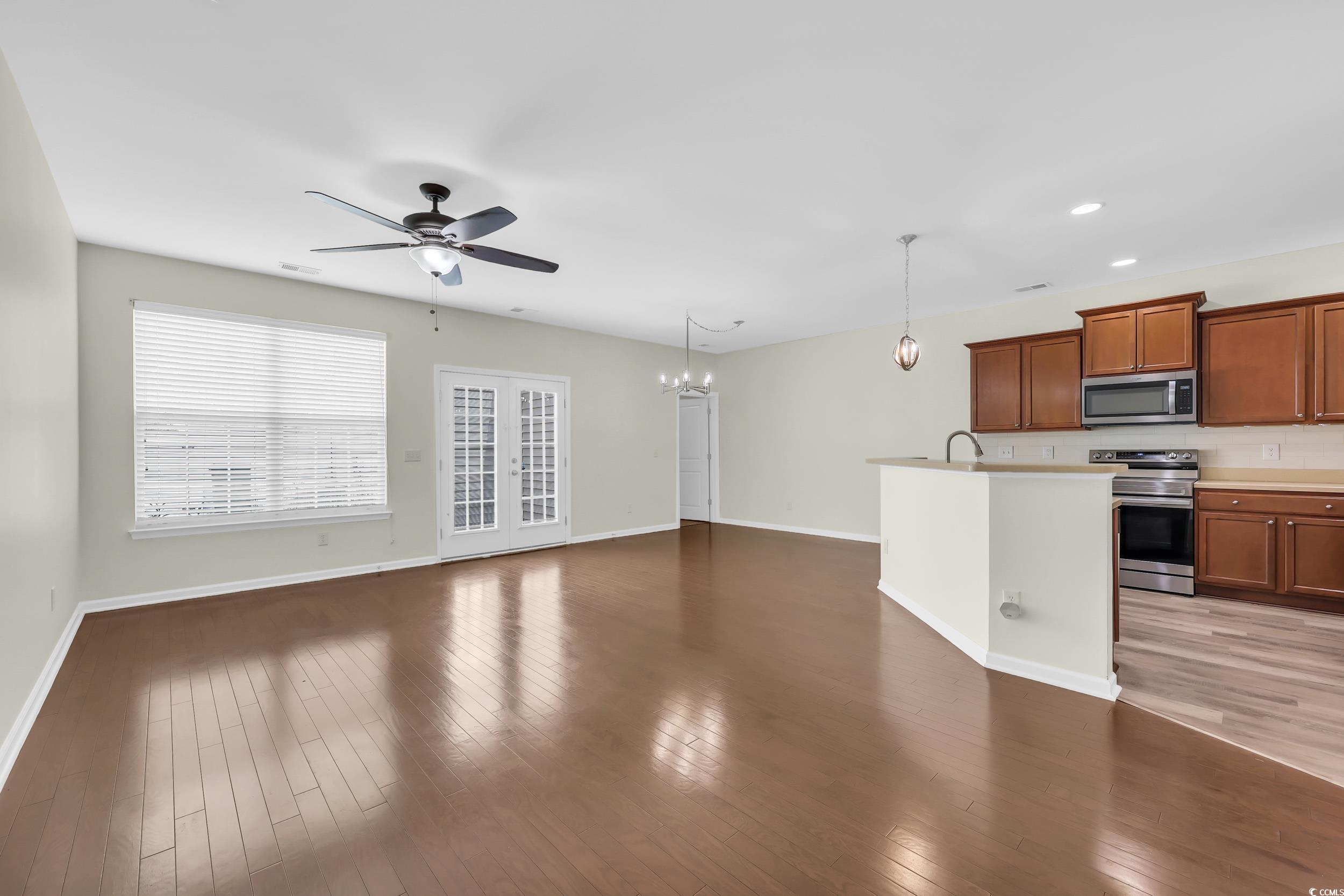 636 Pistoia Ln. Property Photo 10