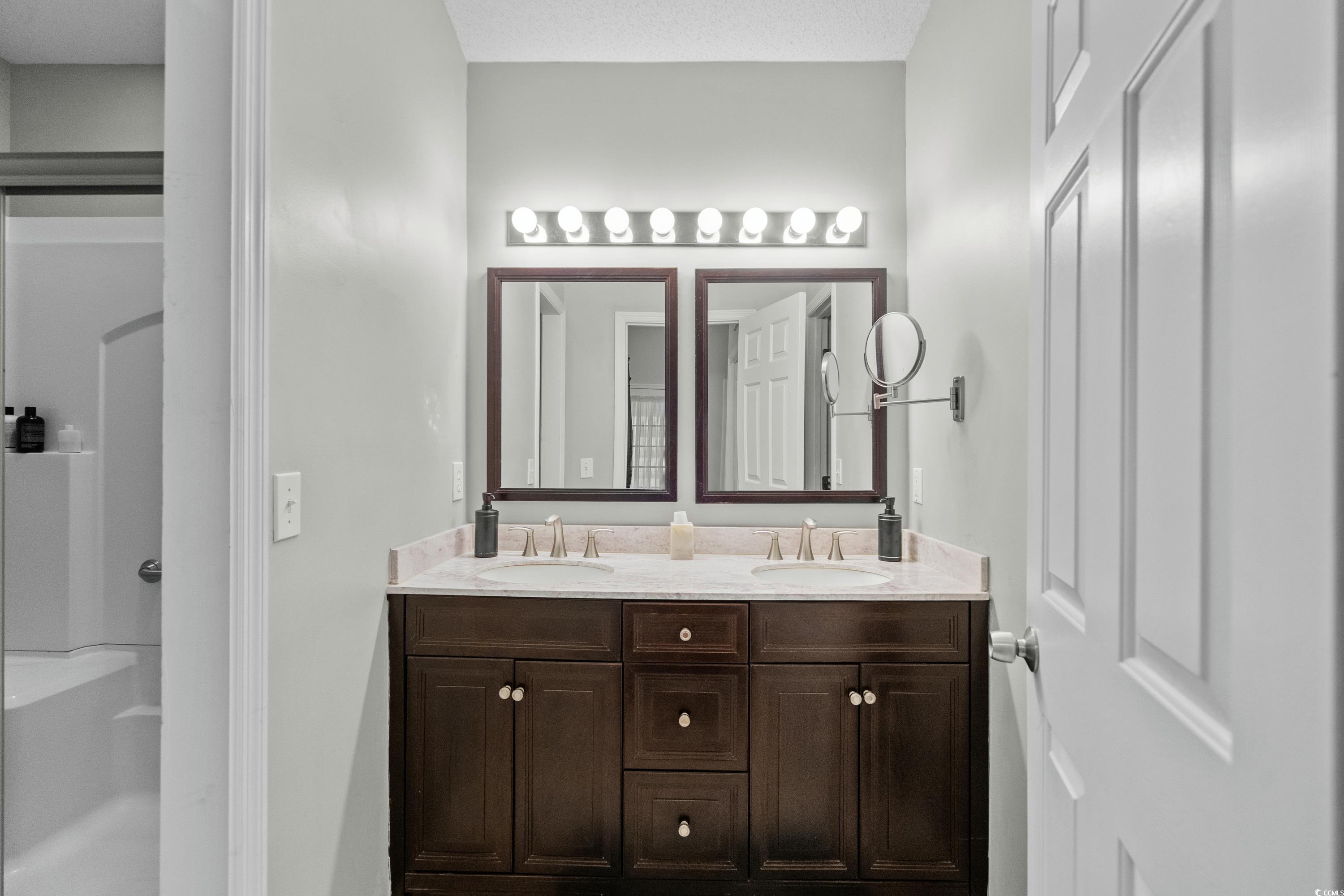 1010 Swan Lake Dr. Property Photo 28
