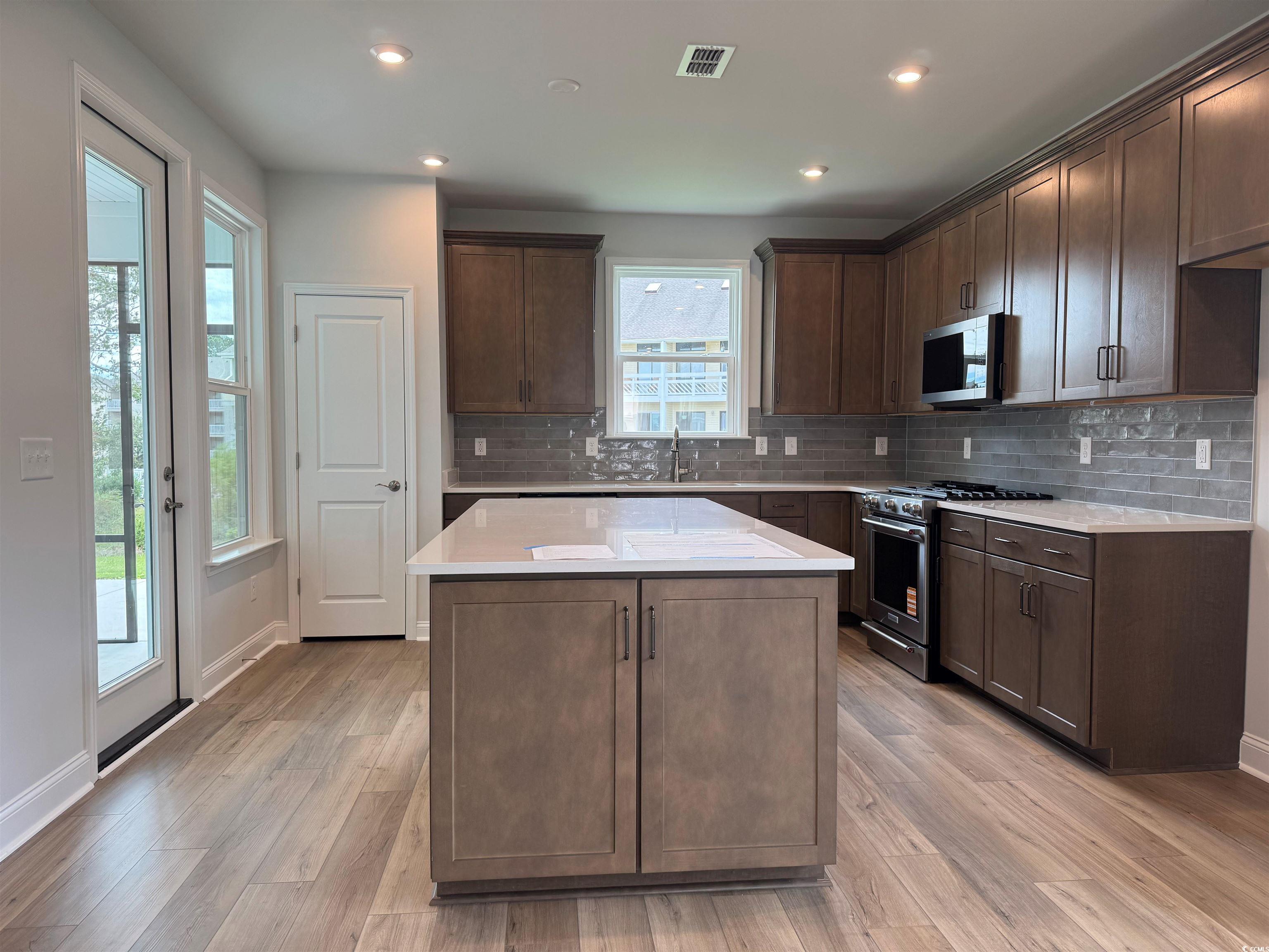 1205 Lady Bird Way Property Photo 4