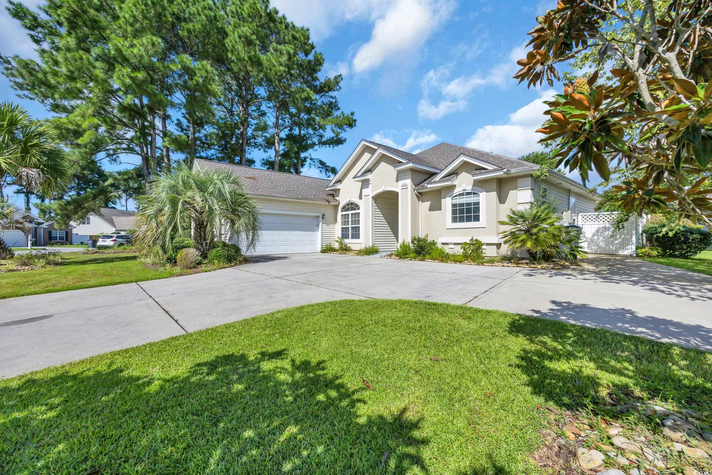 414 Carriage Lake Dr. Property Photo 2