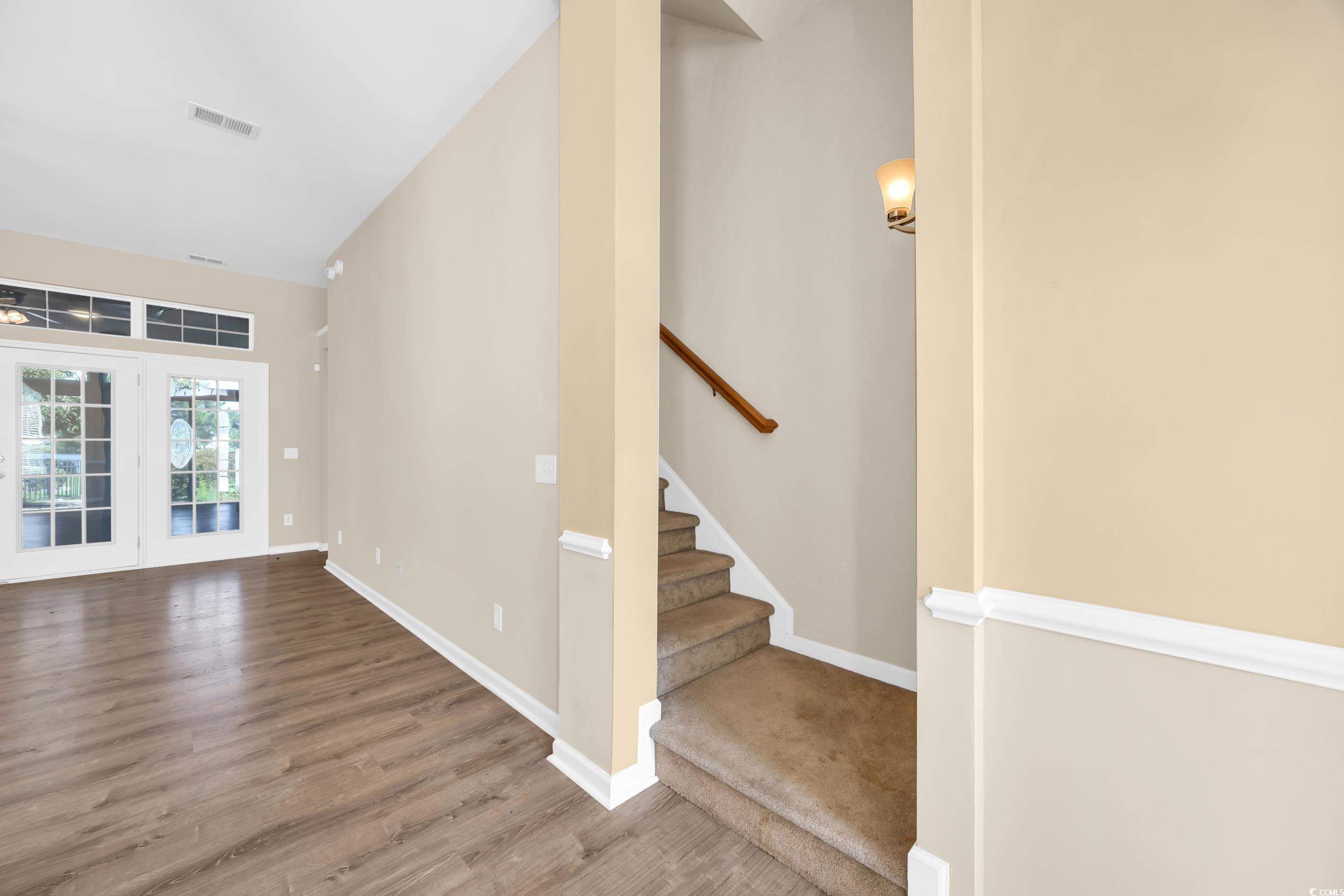 414 Carriage Lake Dr. Property Photo 4