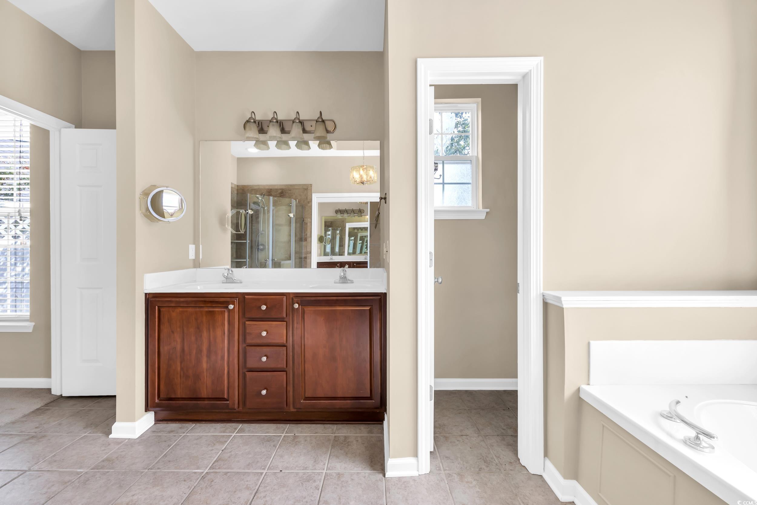 414 Carriage Lake Dr. Property Photo 25