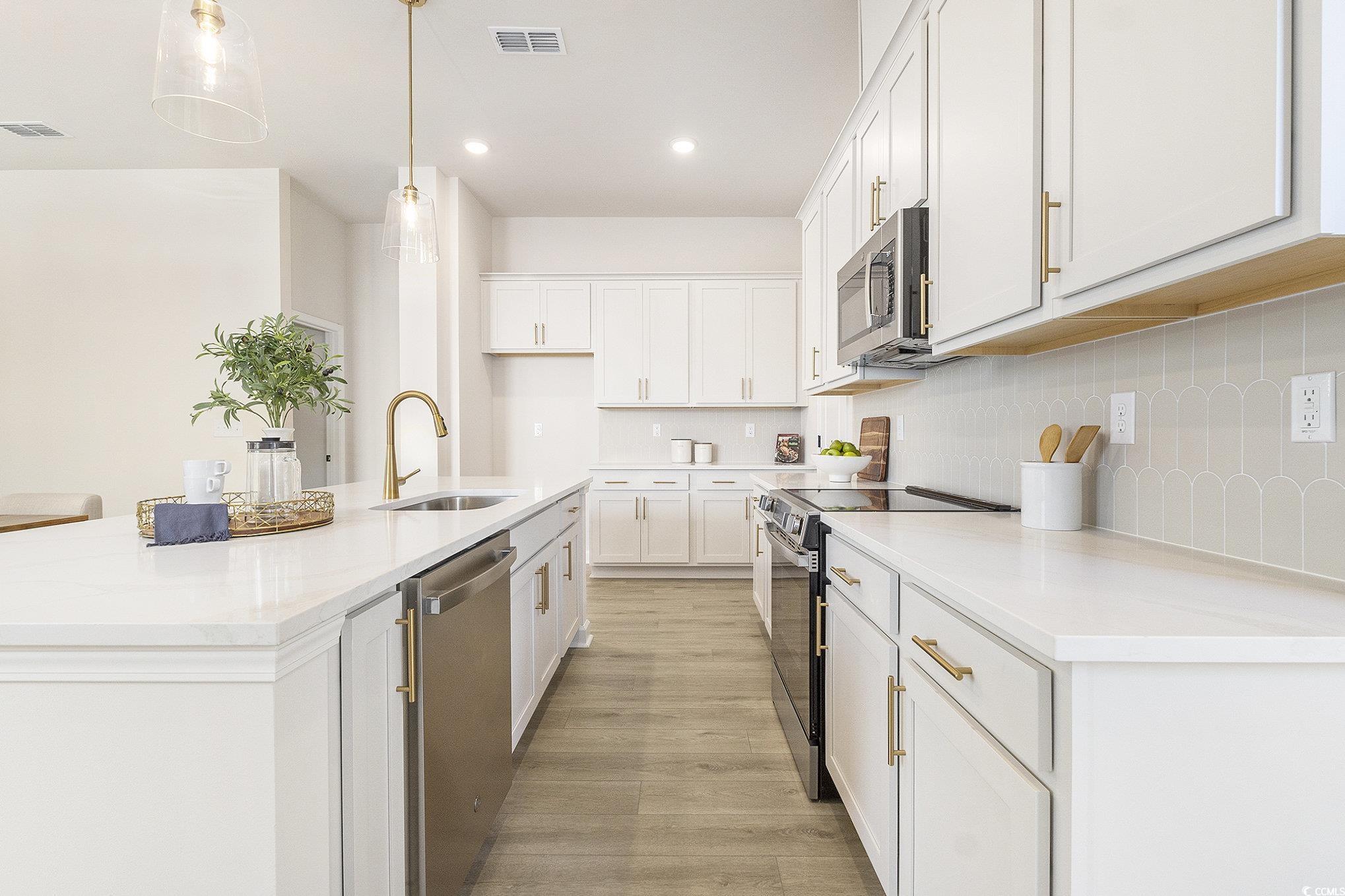 767 Ebb Tide Rd. Property Photo 11