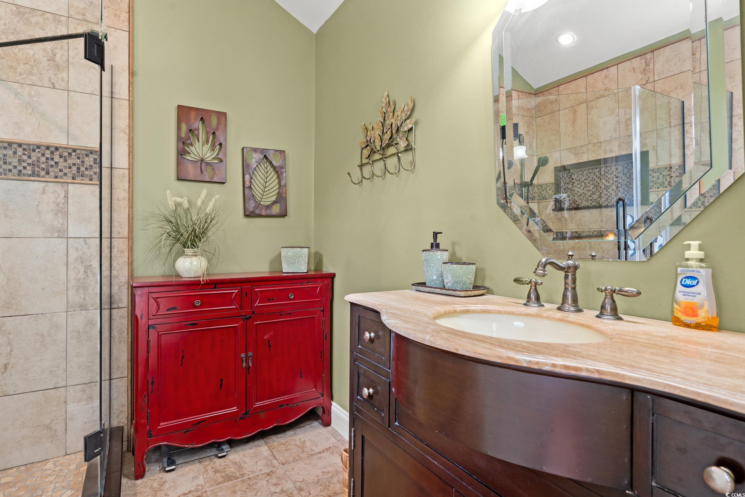 10064 Kings Rd. Property Photo 14