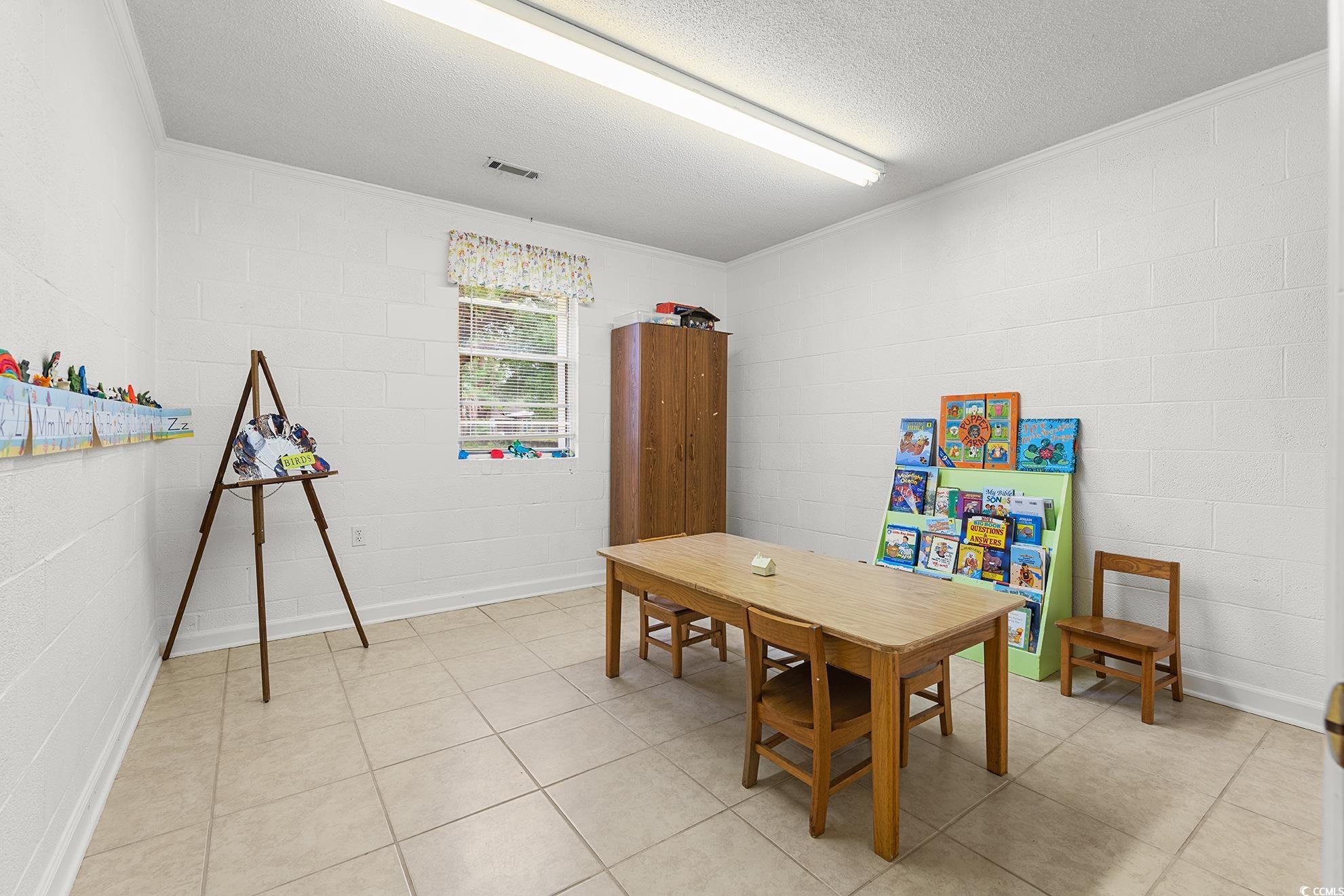 407 Palm St. Property Photo 9