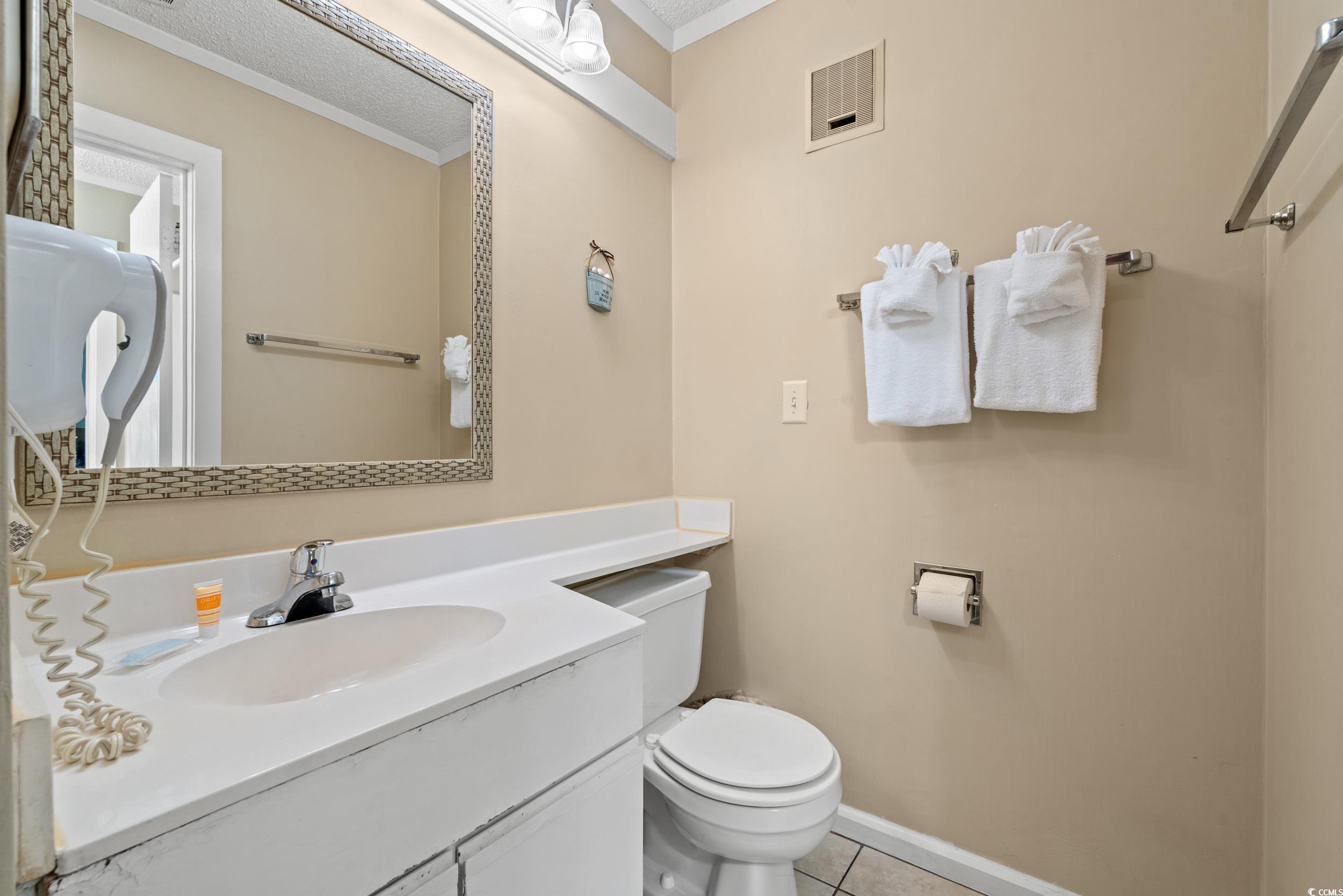 415 Ocean Creek Dr. Property Photo 9