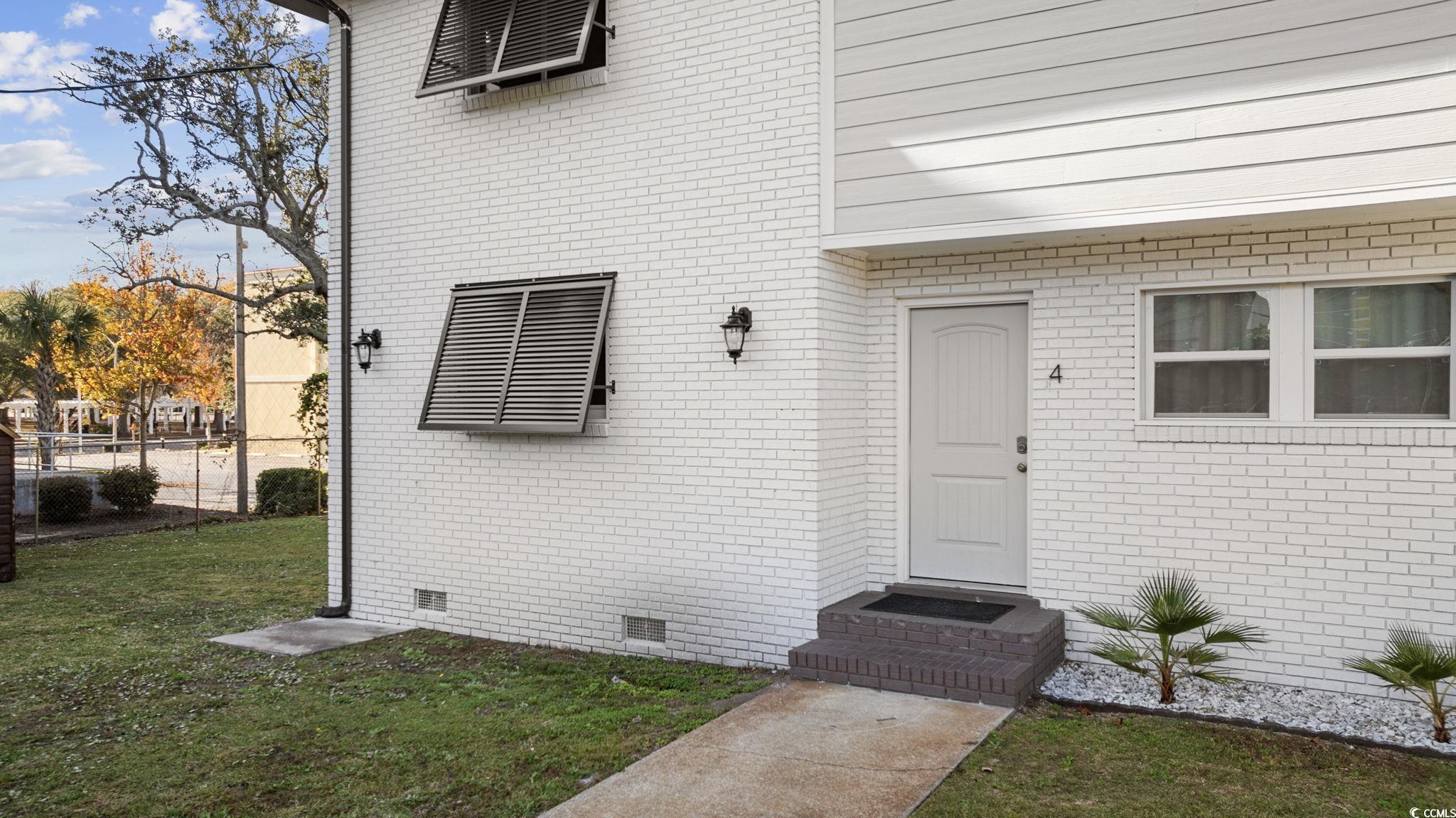 409 17th Ave. N Property Photo 1