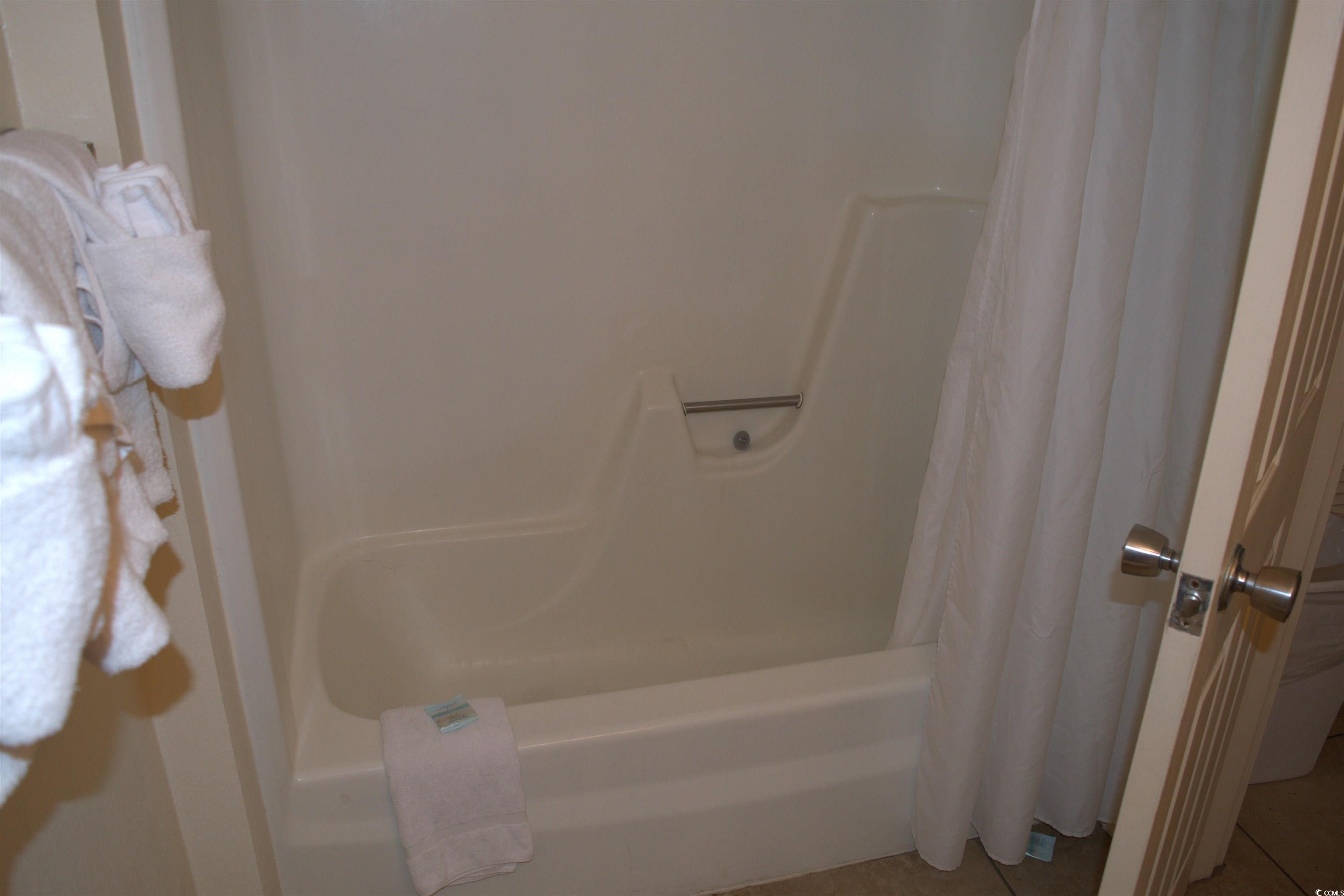 9550 Shore Dr. Property Photo 10