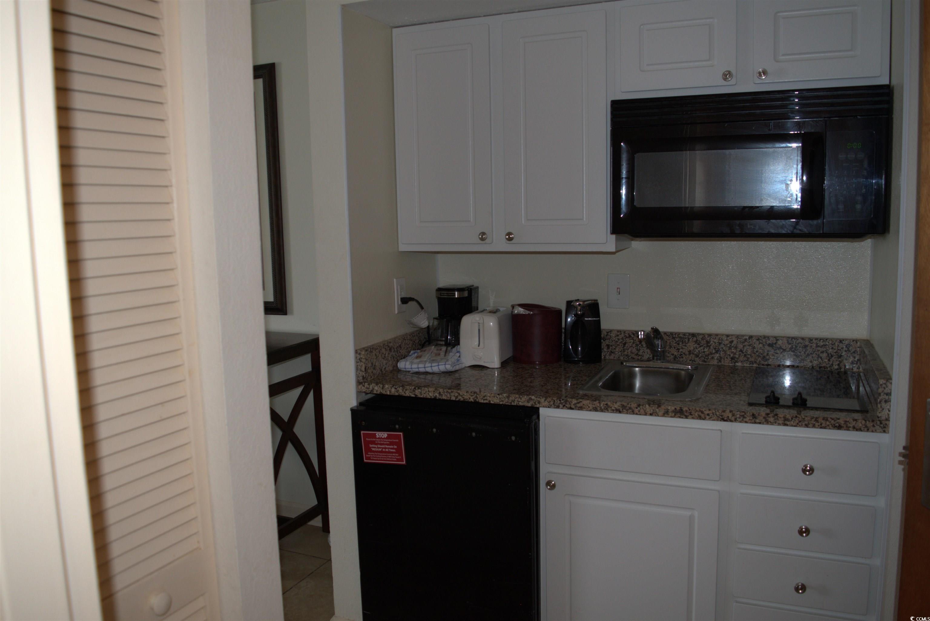 9550 Shore Dr. Property Photo 12