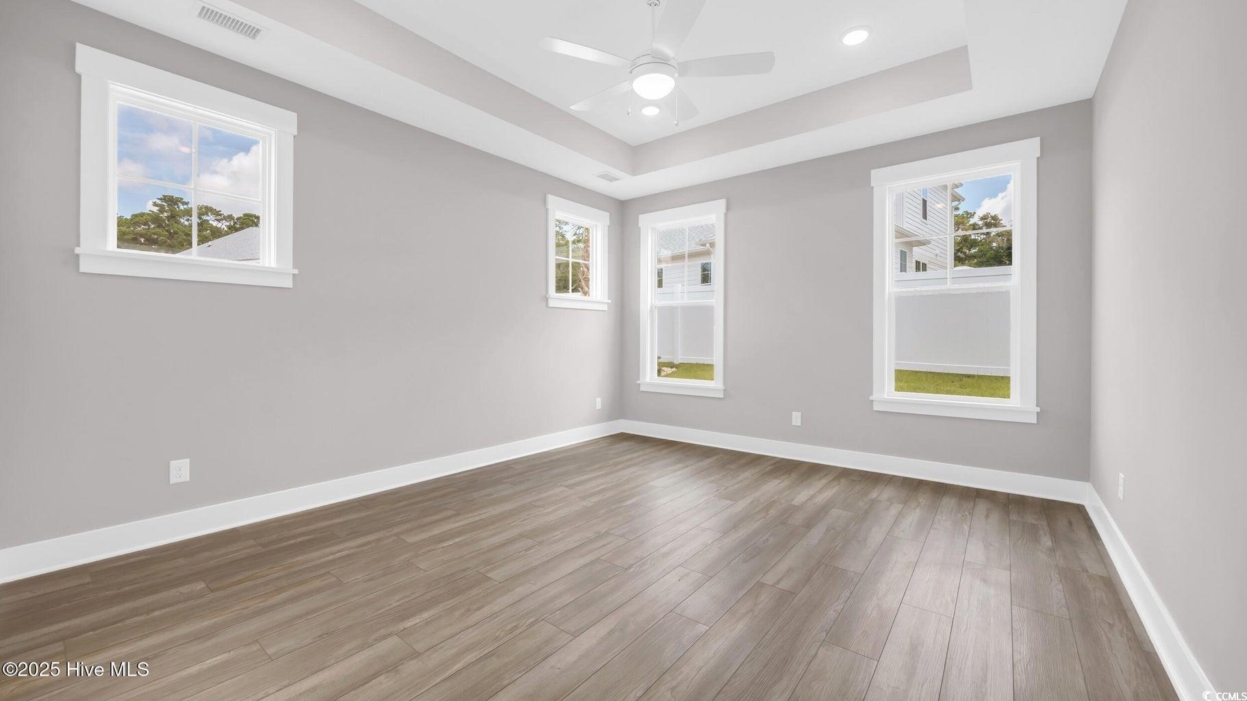 1529 Coastal Cove Ln Property Photo 2