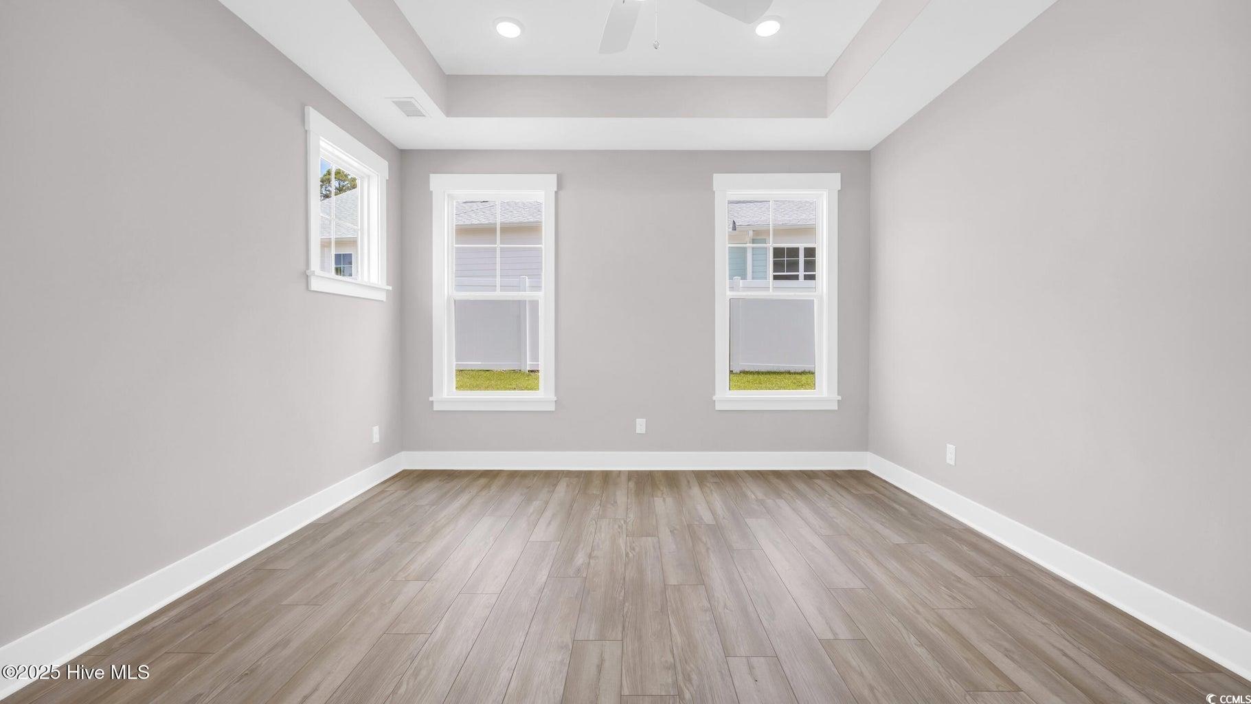 1529 Coastal Cove Ln Property Photo 4