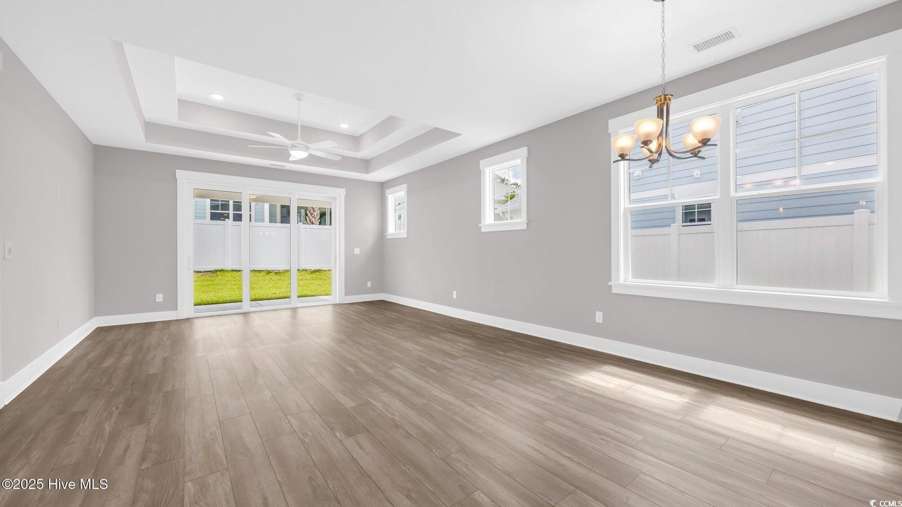 1529 Coastal Cove Ln Property Photo 8