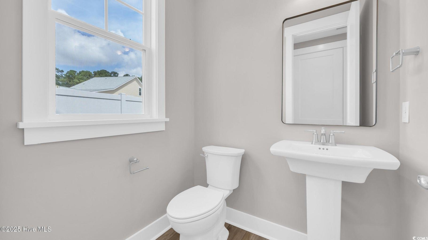 1529 Coastal Cove Ln Property Photo 10