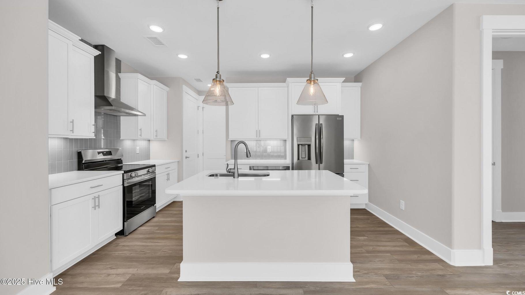 1529 Coastal Cove Ln Property Photo 12