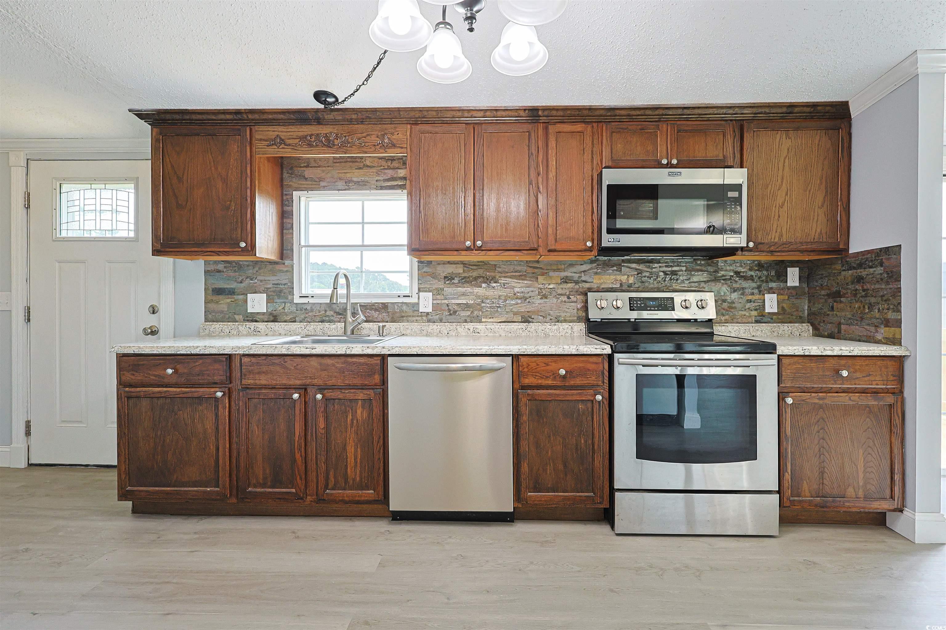 240 Quail Run Rd. Property Photo 9