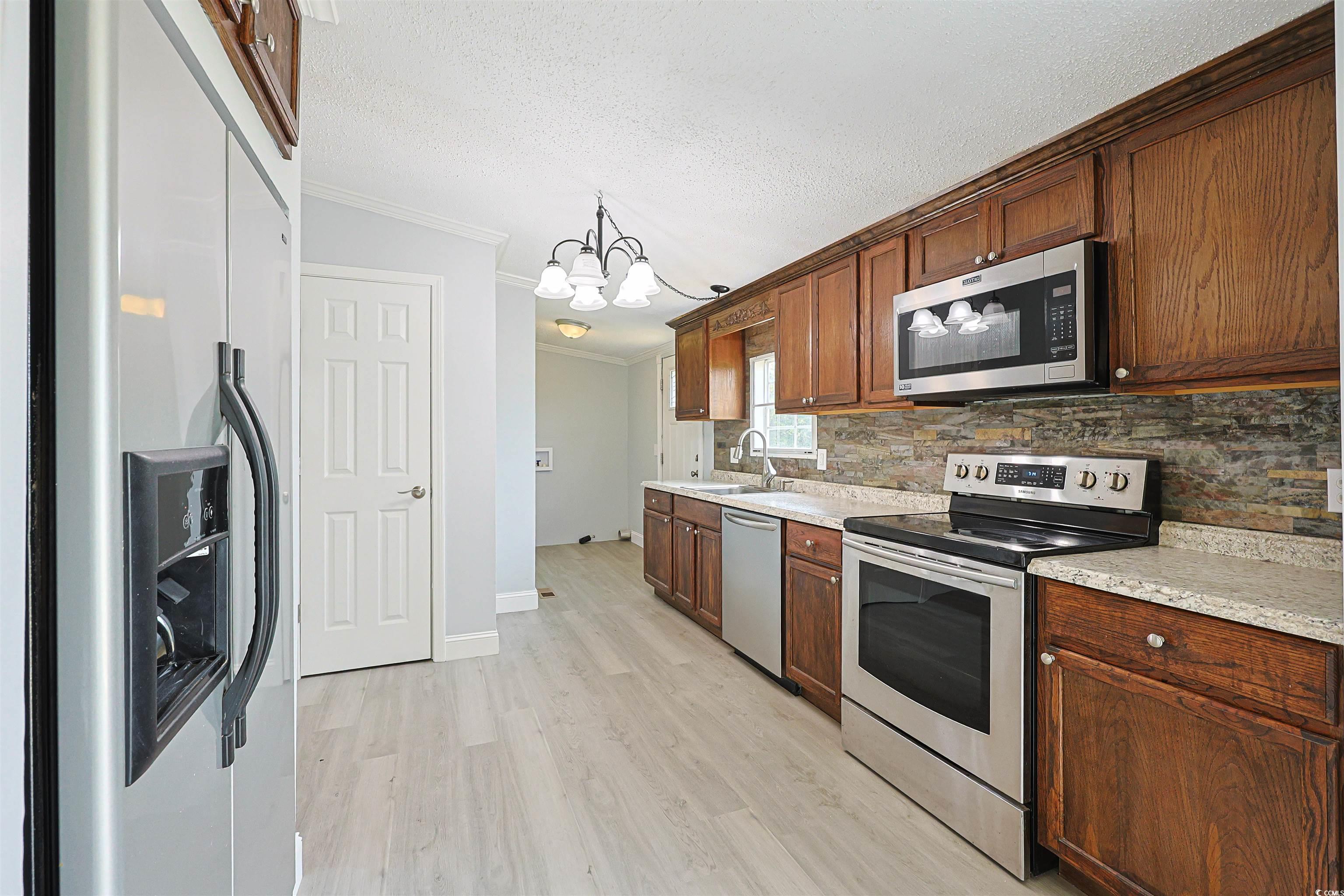 240 Quail Run Rd. Property Photo 10