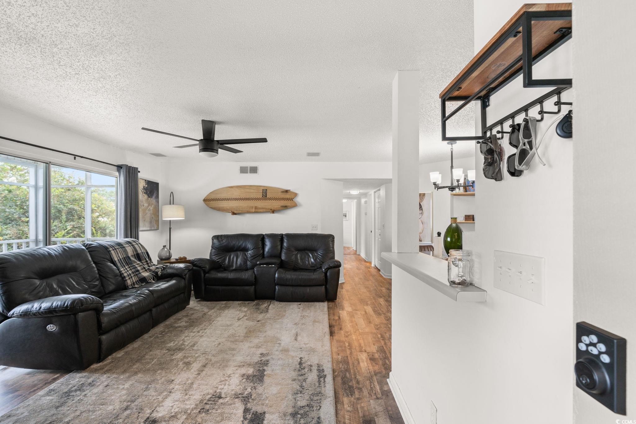 8862 Duck View Dr. Property Photo 2