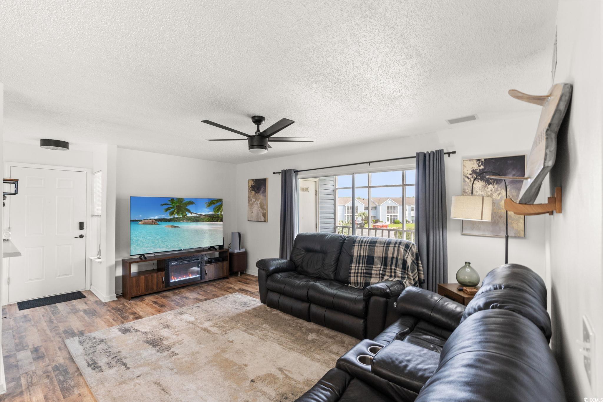 8862 Duck View Dr. Property Photo 8