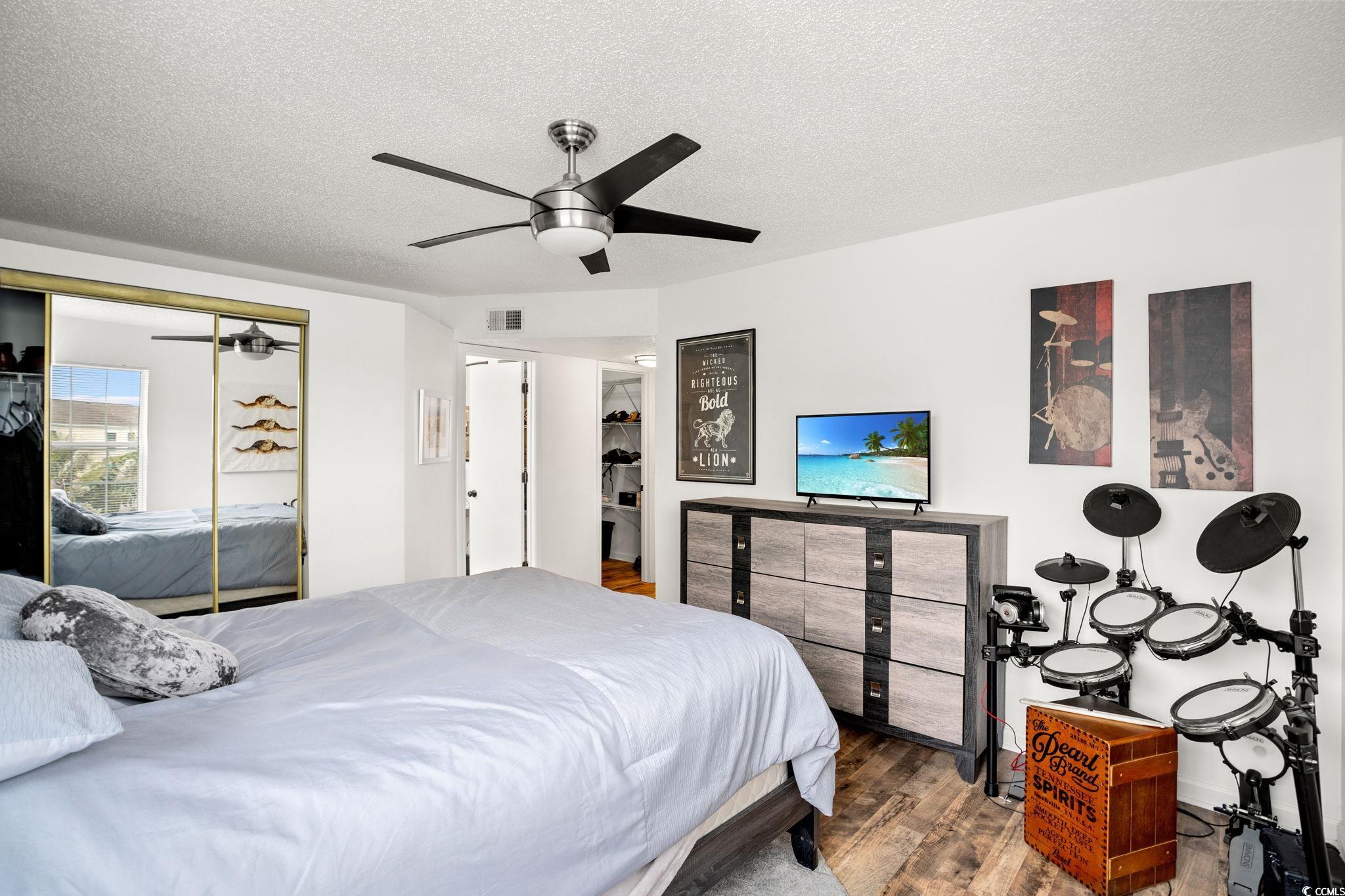 8862 Duck View Dr. Property Photo 10