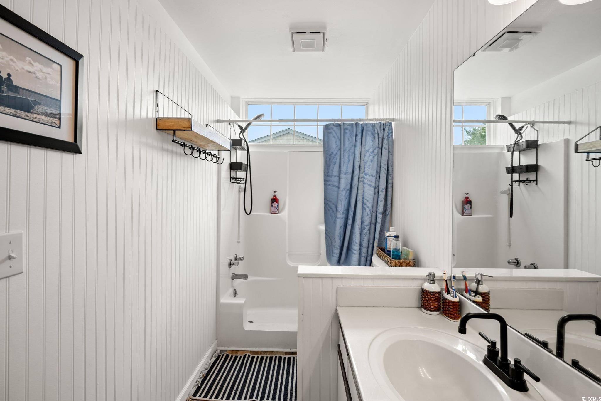 8862 Duck View Dr. Property Photo 11